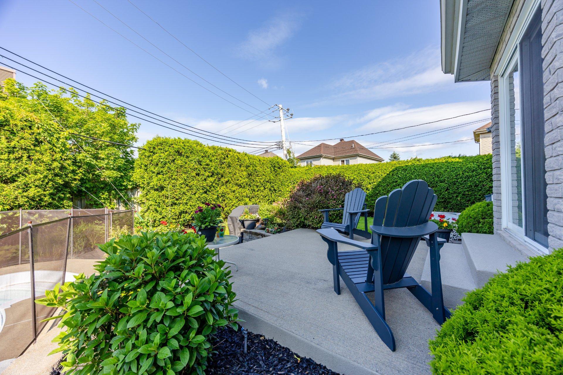 









14


Rue Vincent-Blouin

,
Kirkland,




QC
H9J4B2

