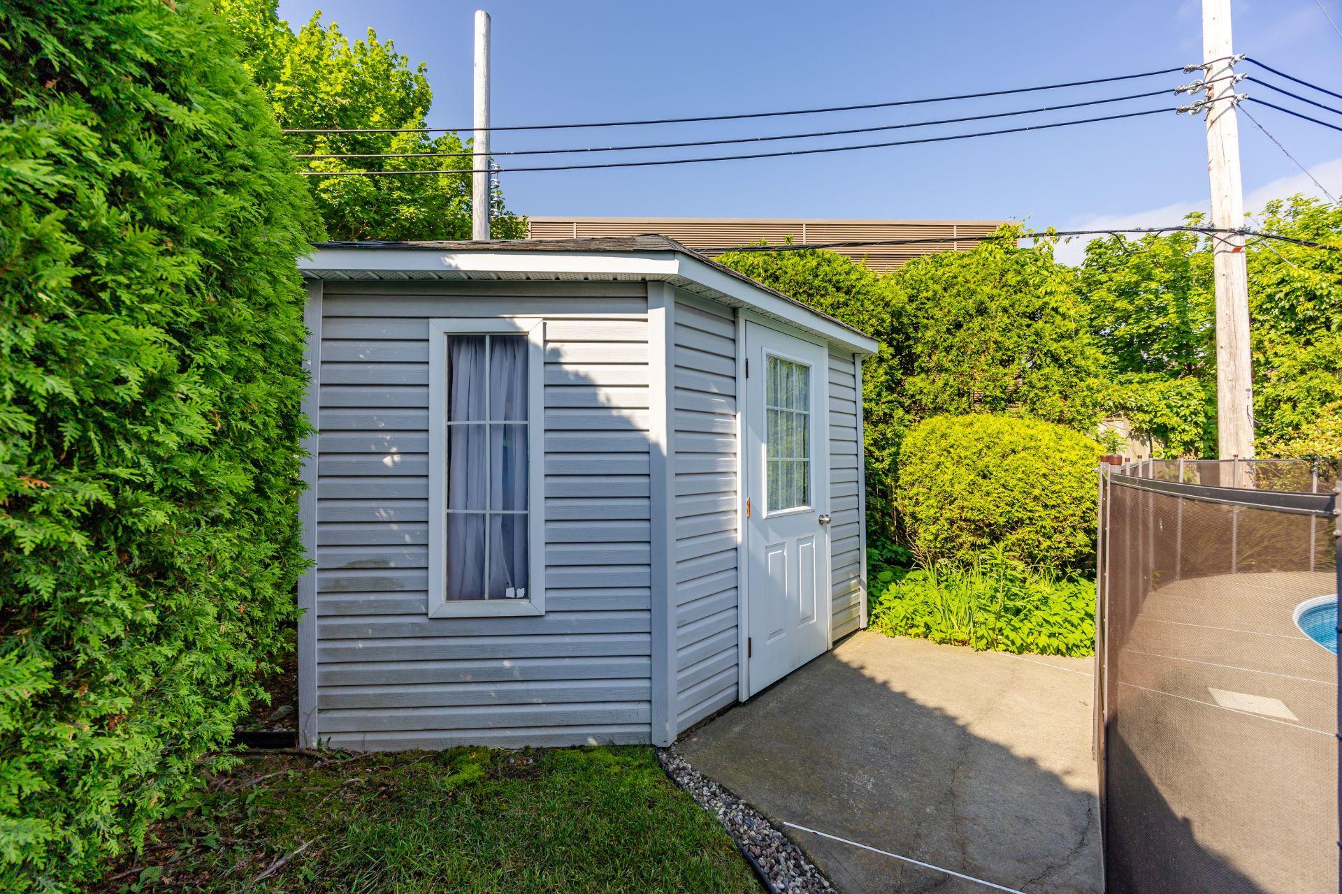 









14


Rue Vincent-Blouin

,
Kirkland,




QC
H9J4B2

