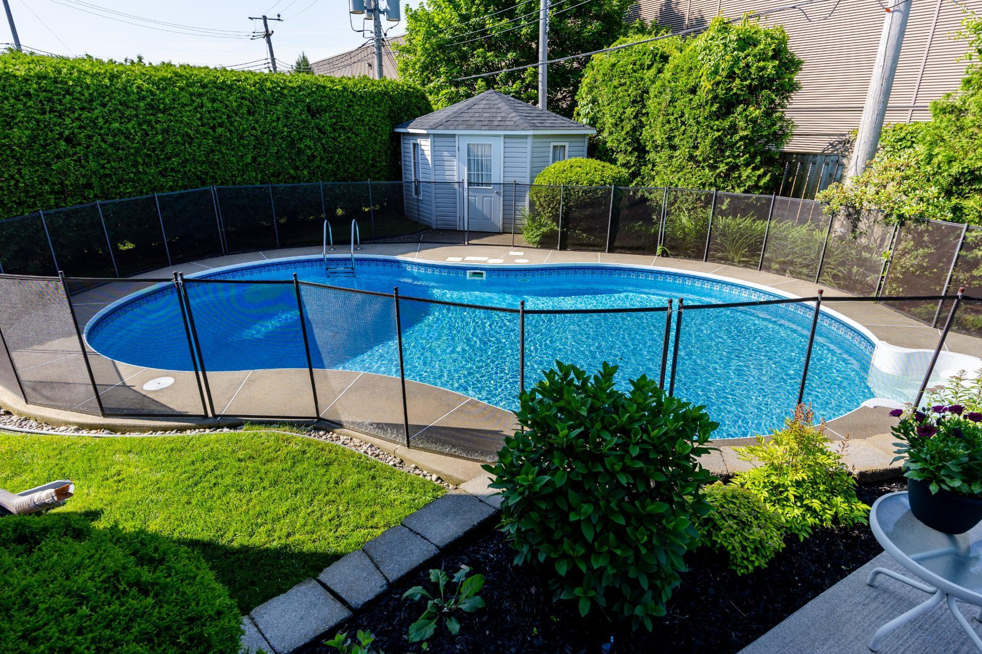 









14


Rue Vincent-Blouin

,
Kirkland,




QC
H9J4B2

