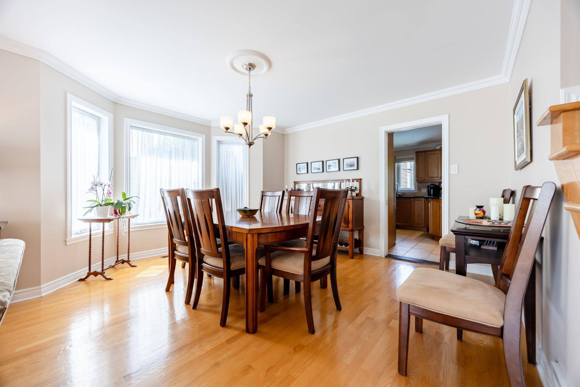 









14


Rue Vincent-Blouin

,
Kirkland,




QC
H9J4B2

