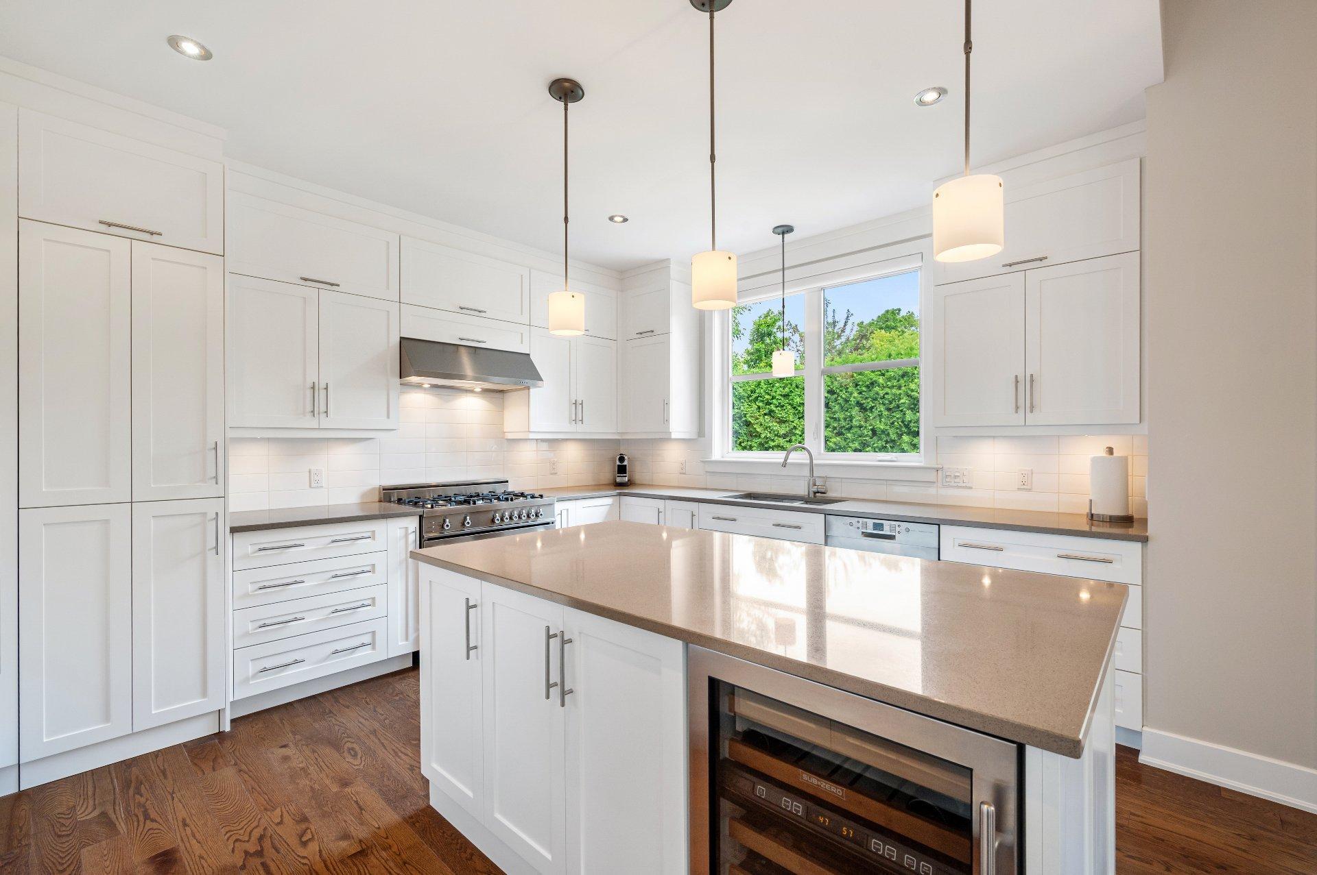 









723


Rue des Passerins

,
Mont-Saint-Hilaire,




QC
J3H0E5

