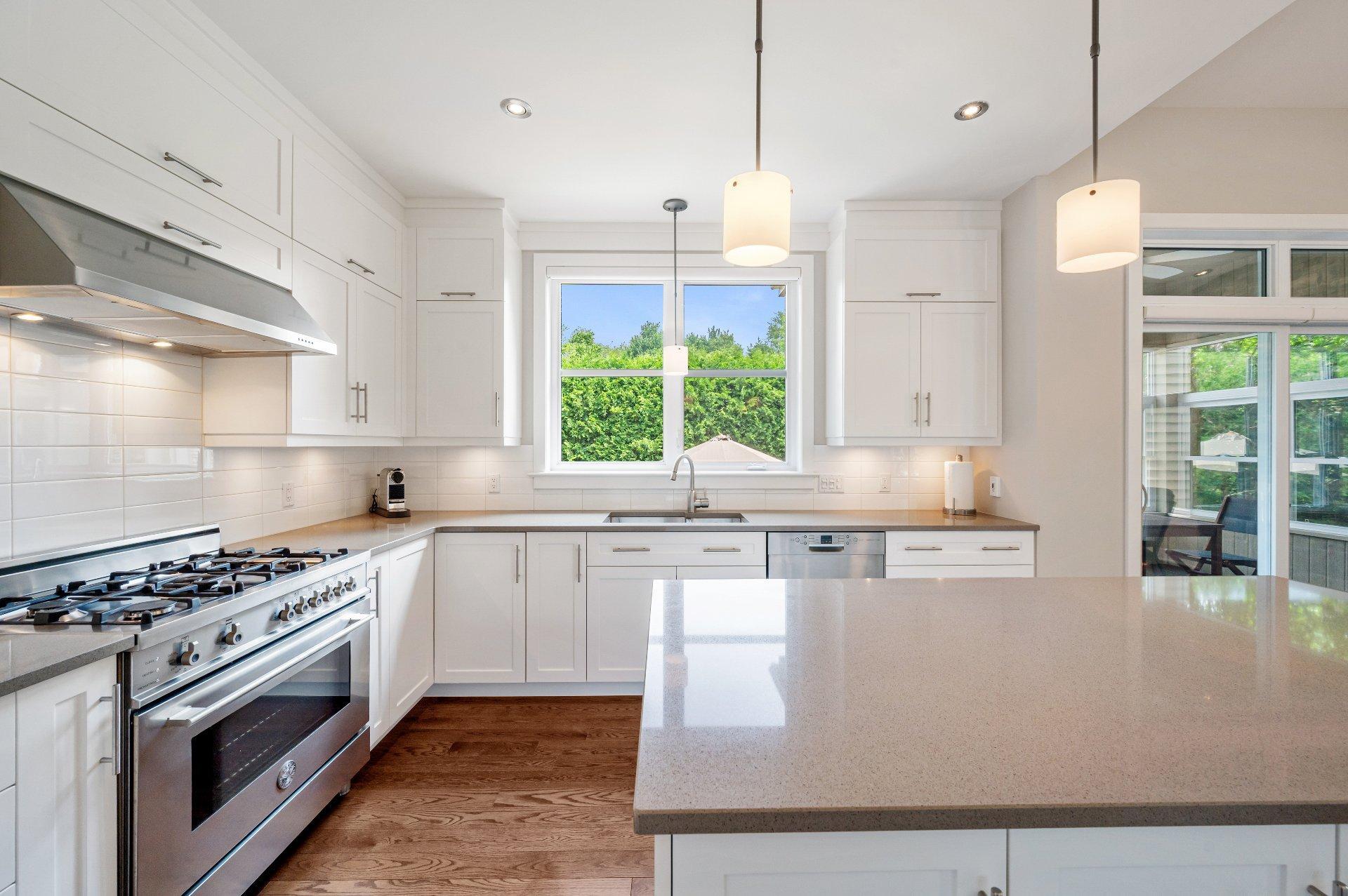 









723


Rue des Passerins

,
Mont-Saint-Hilaire,




QC
J3H0E5

