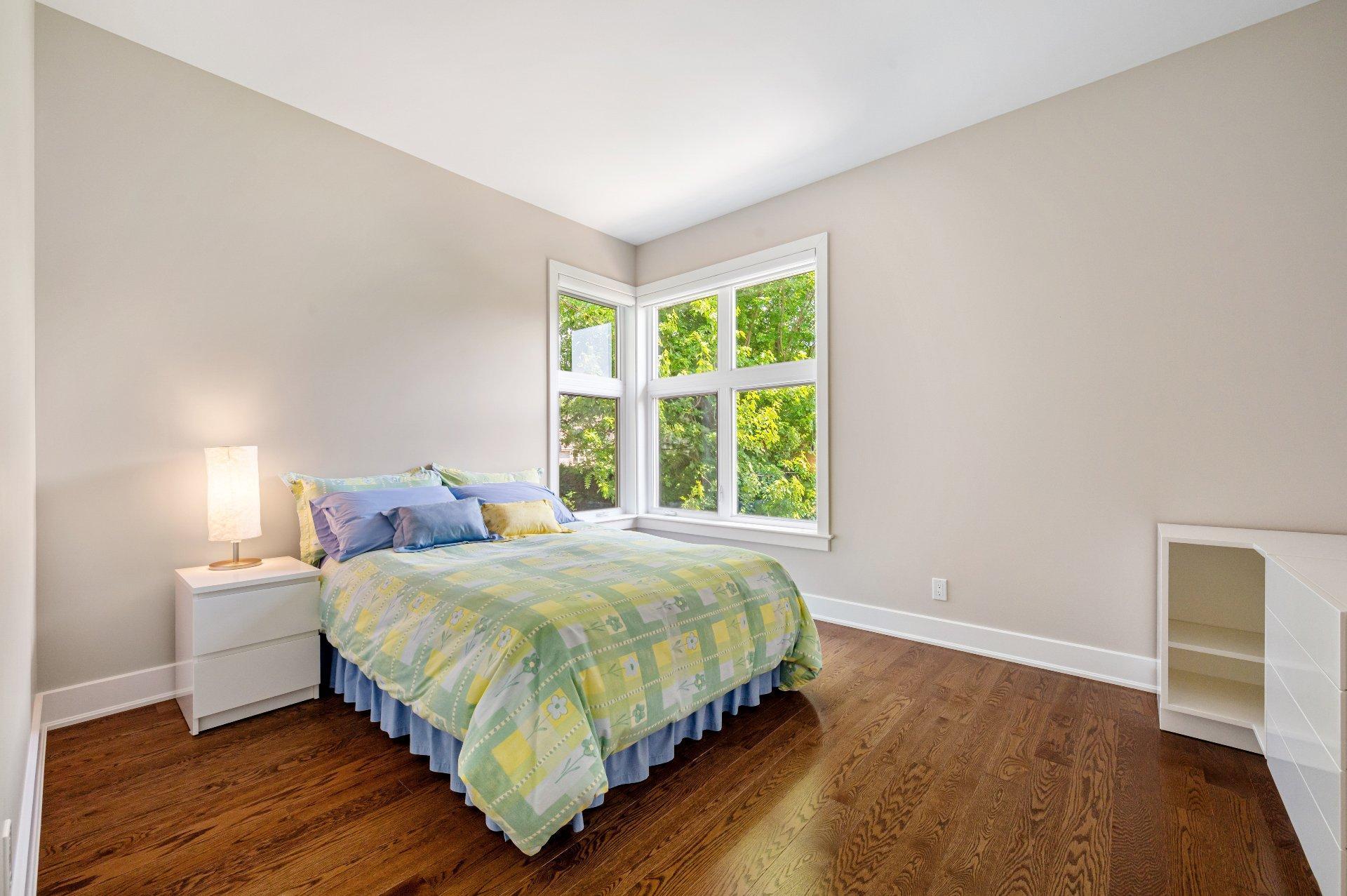 









723


Rue des Passerins

,
Mont-Saint-Hilaire,




QC
J3H0E5

