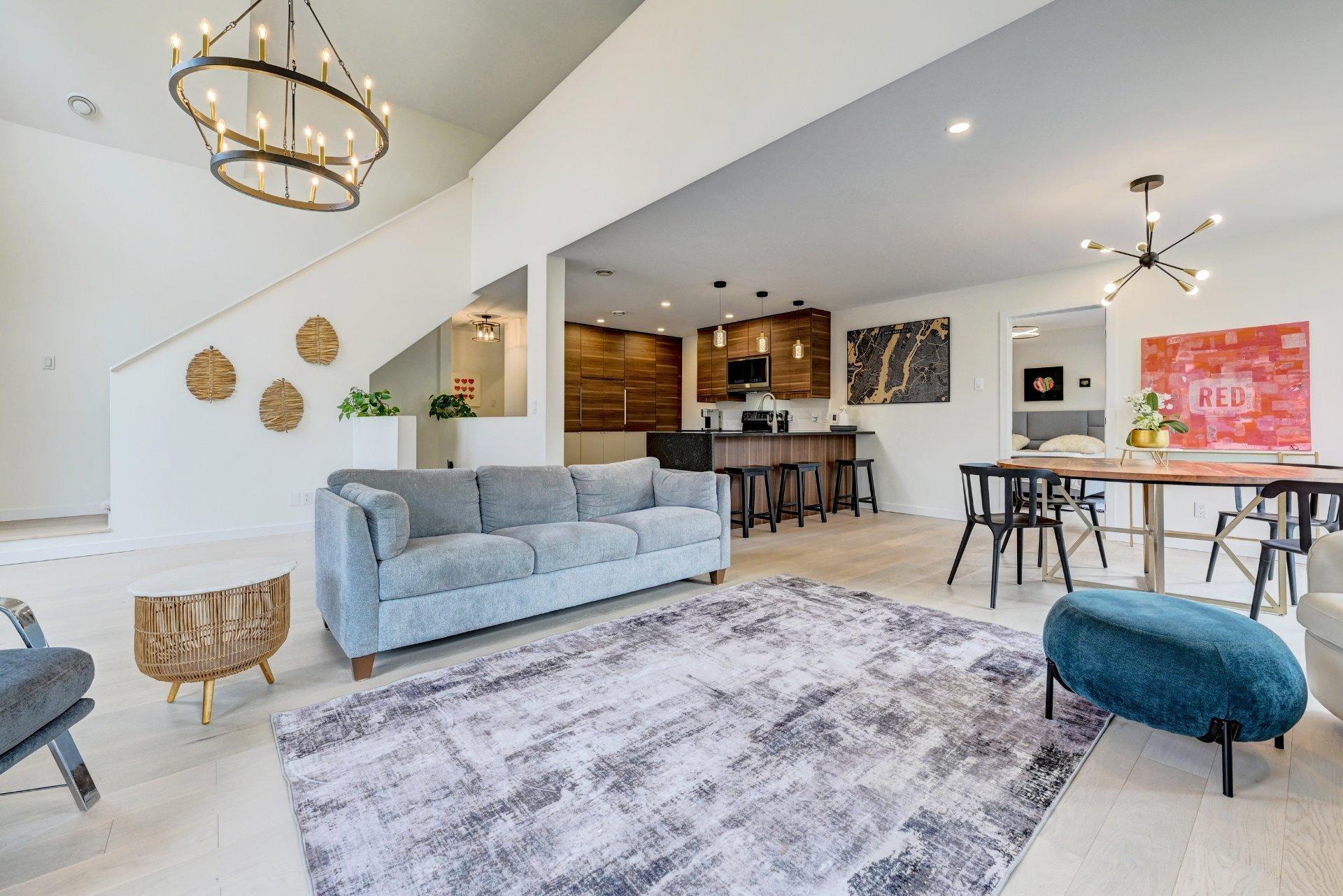 









216


Place Donnacona

,
Dollard-des-Ormeaux,




QC
H9B3J8

