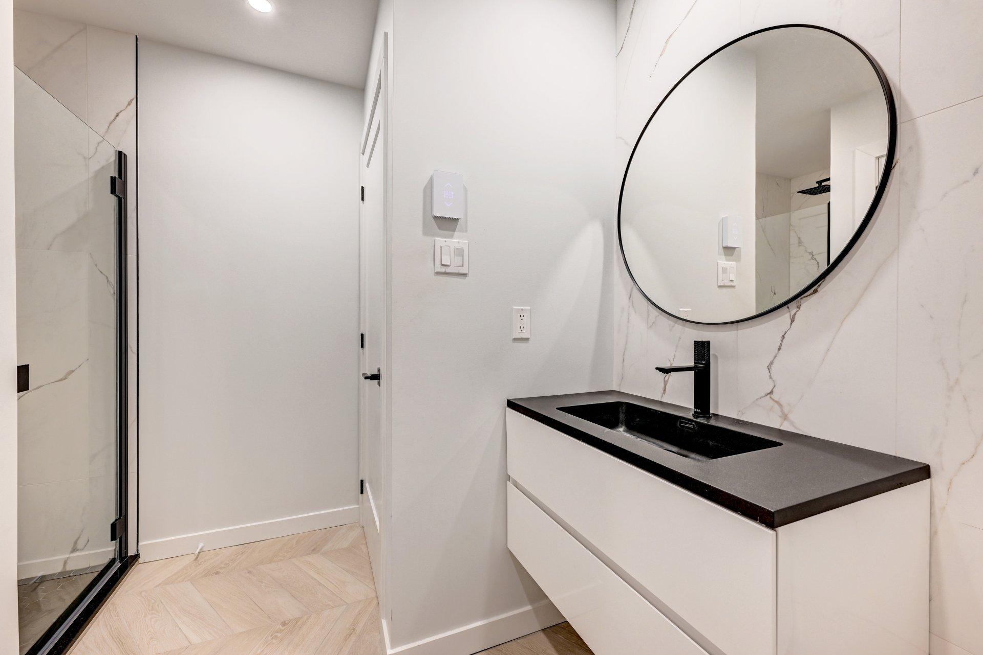 









216


Place Donnacona

,
Dollard-des-Ormeaux,




QC
H9B3J8

