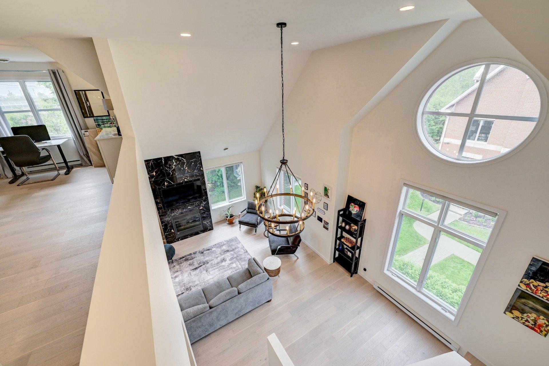 









216


Place Donnacona

,
Dollard-des-Ormeaux,




QC
H9B3J8

