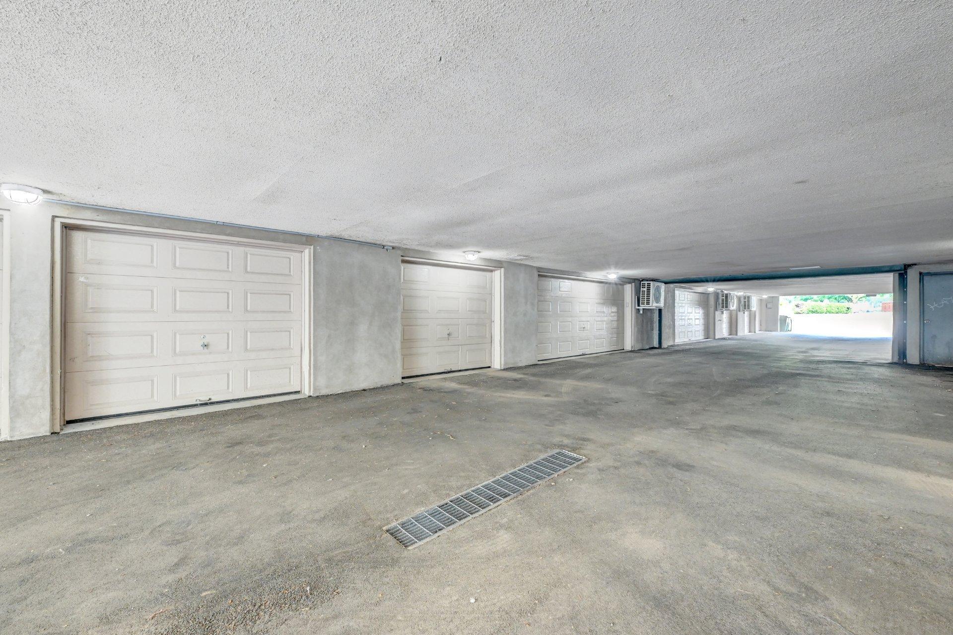 









216


Place Donnacona

,
Dollard-des-Ormeaux,




QC
H9B3J8

