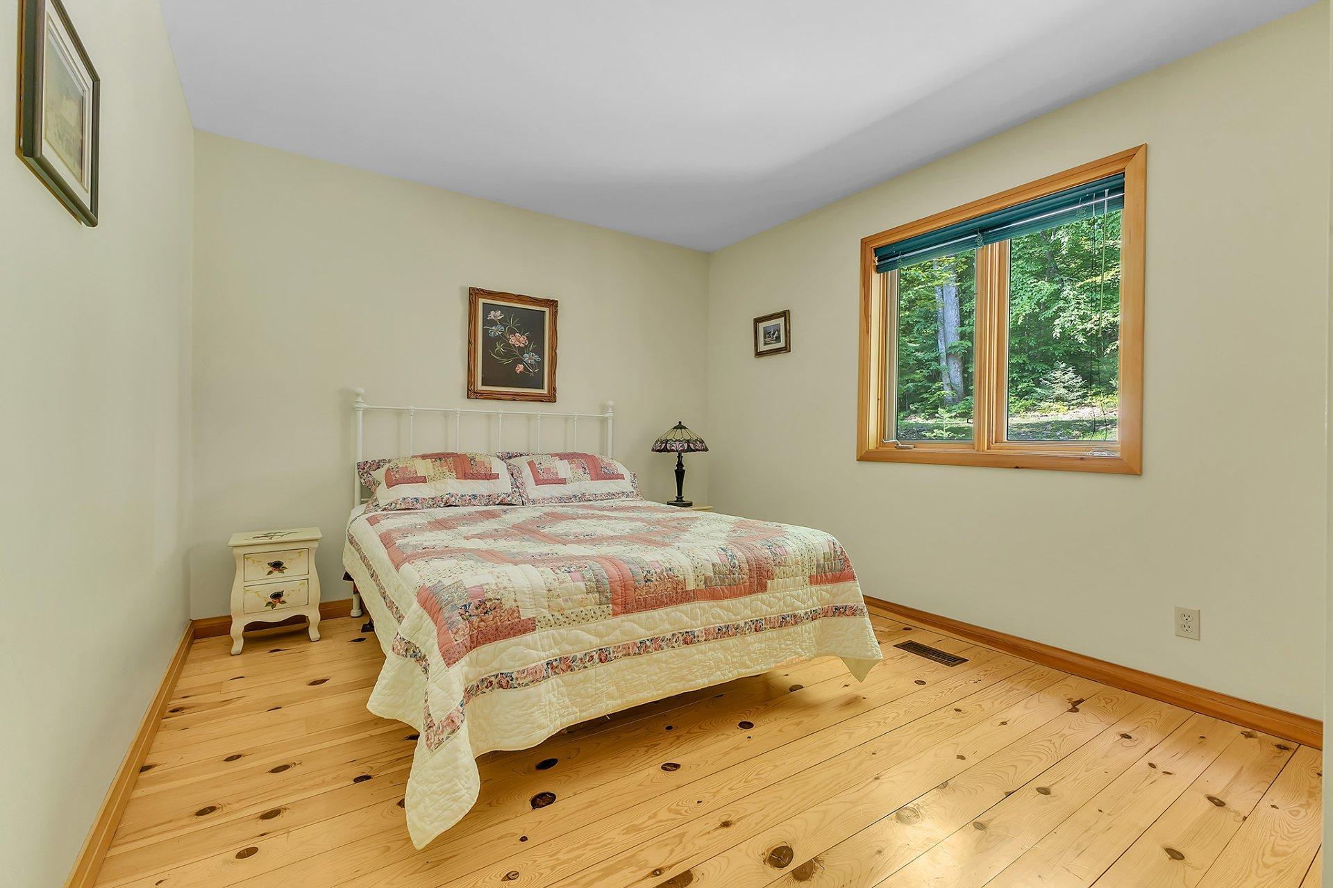 









242


Ch. du Lac-Grand

,
Val-des-Monts,




QC
J8N5J7

