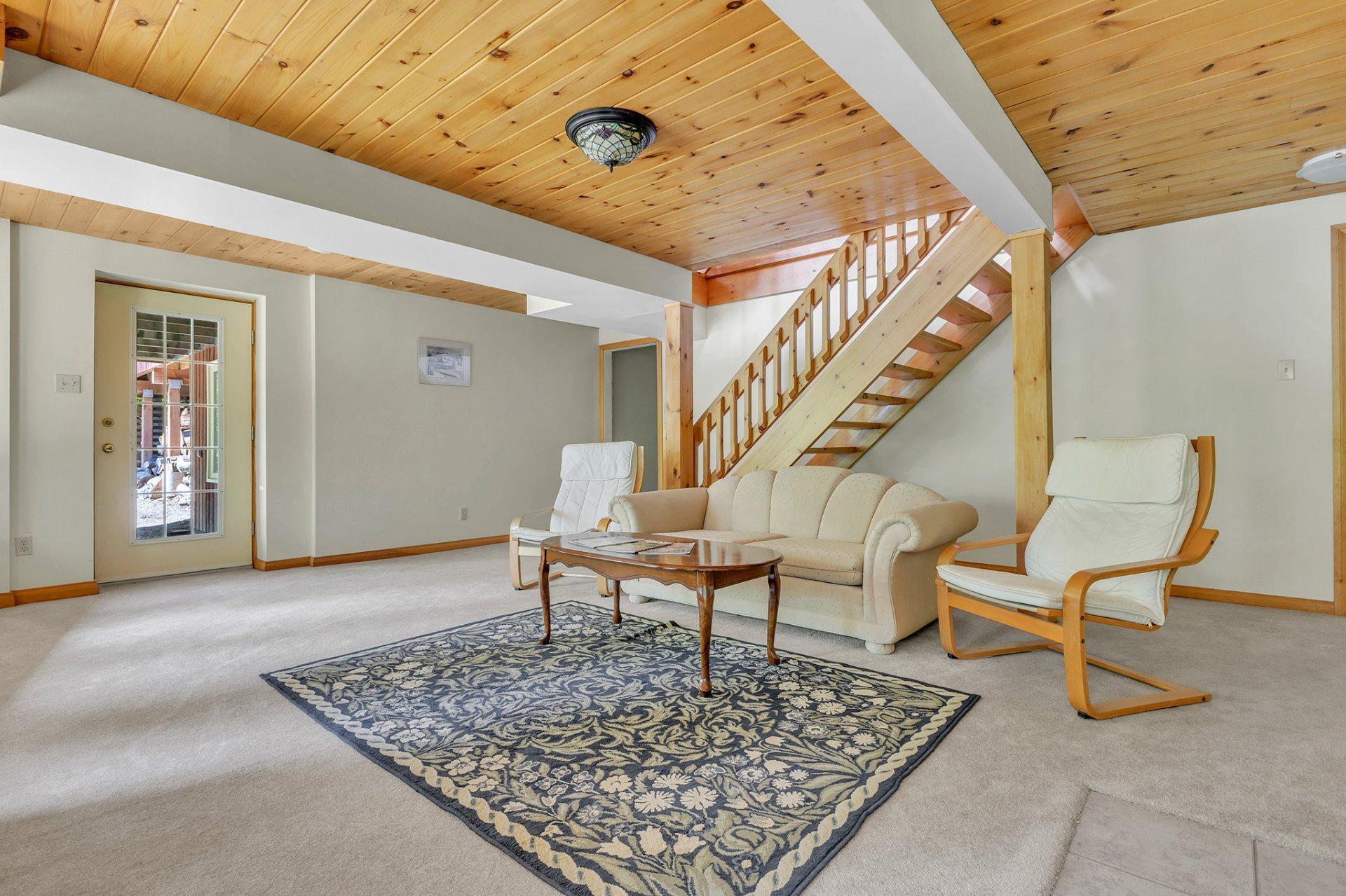 









242


Ch. du Lac-Grand

,
Val-des-Monts,




QC
J8N5J7

