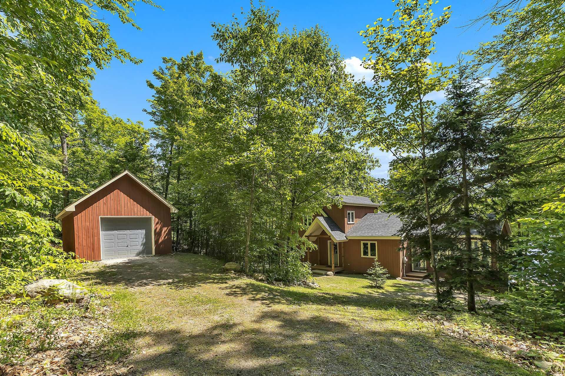 









242


Ch. du Lac-Grand

,
Val-des-Monts,




QC
J8N5J7

