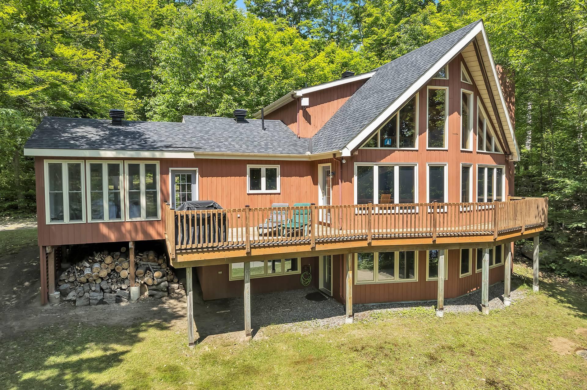 









242


Ch. du Lac-Grand

,
Val-des-Monts,




QC
J8N5J7

