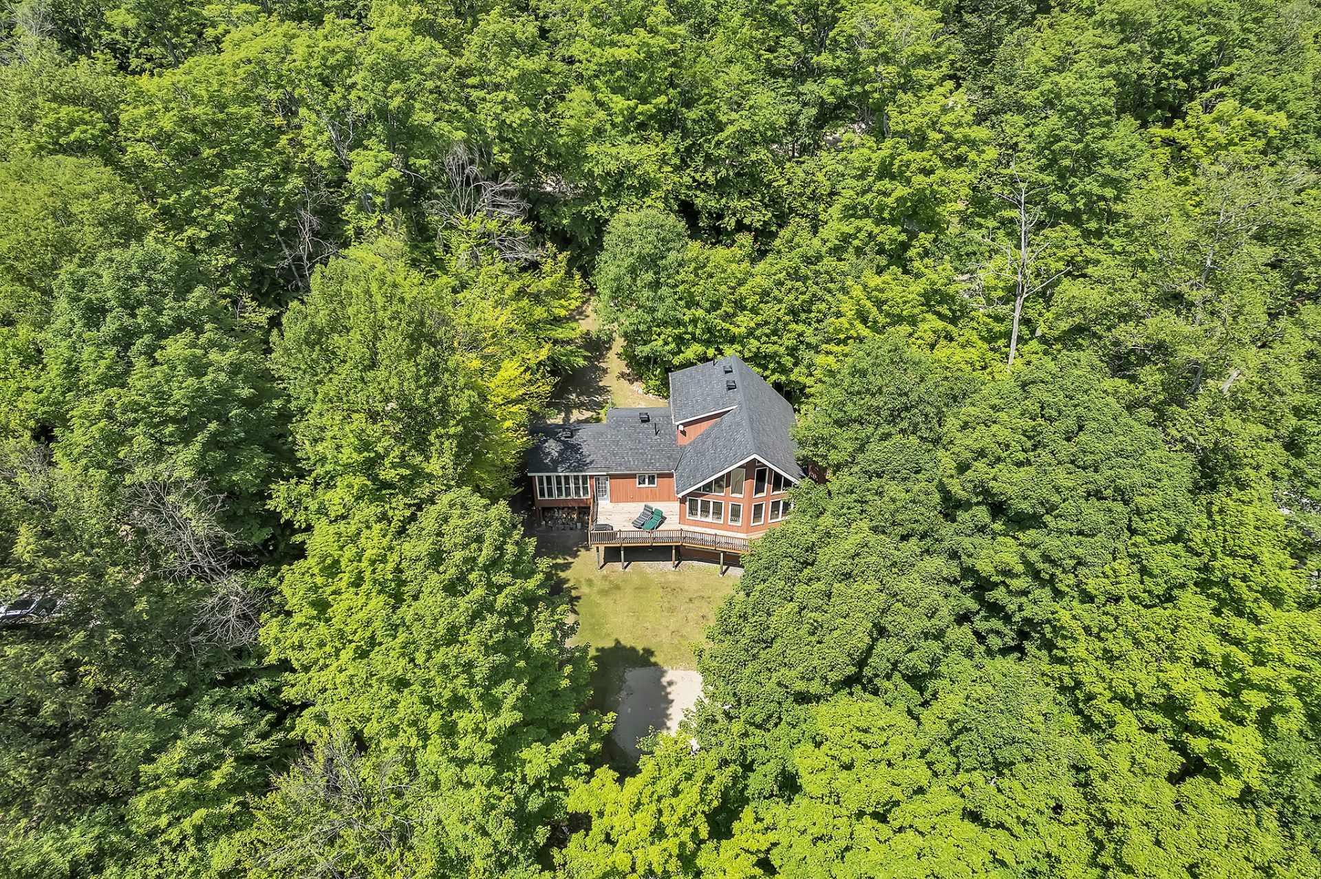 









242


Ch. du Lac-Grand

,
Val-des-Monts,




QC
J8N5J7

