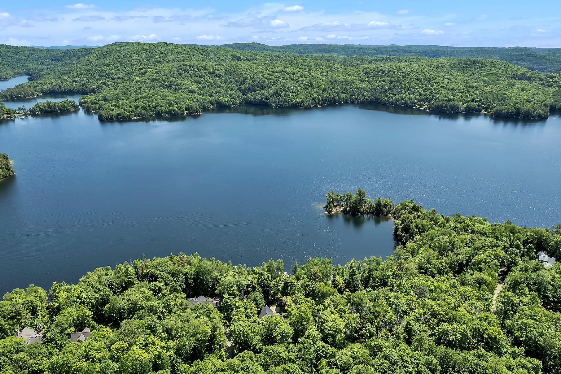 









242


Ch. du Lac-Grand

,
Val-des-Monts,




QC
J8N5J7

