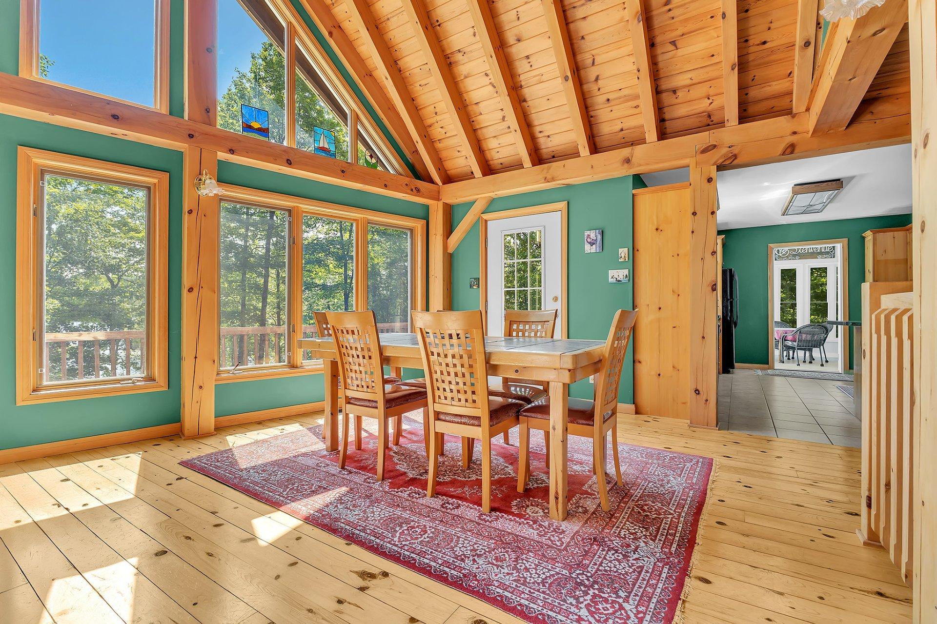 









242


Ch. du Lac-Grand

,
Val-des-Monts,




QC
J8N5J7

