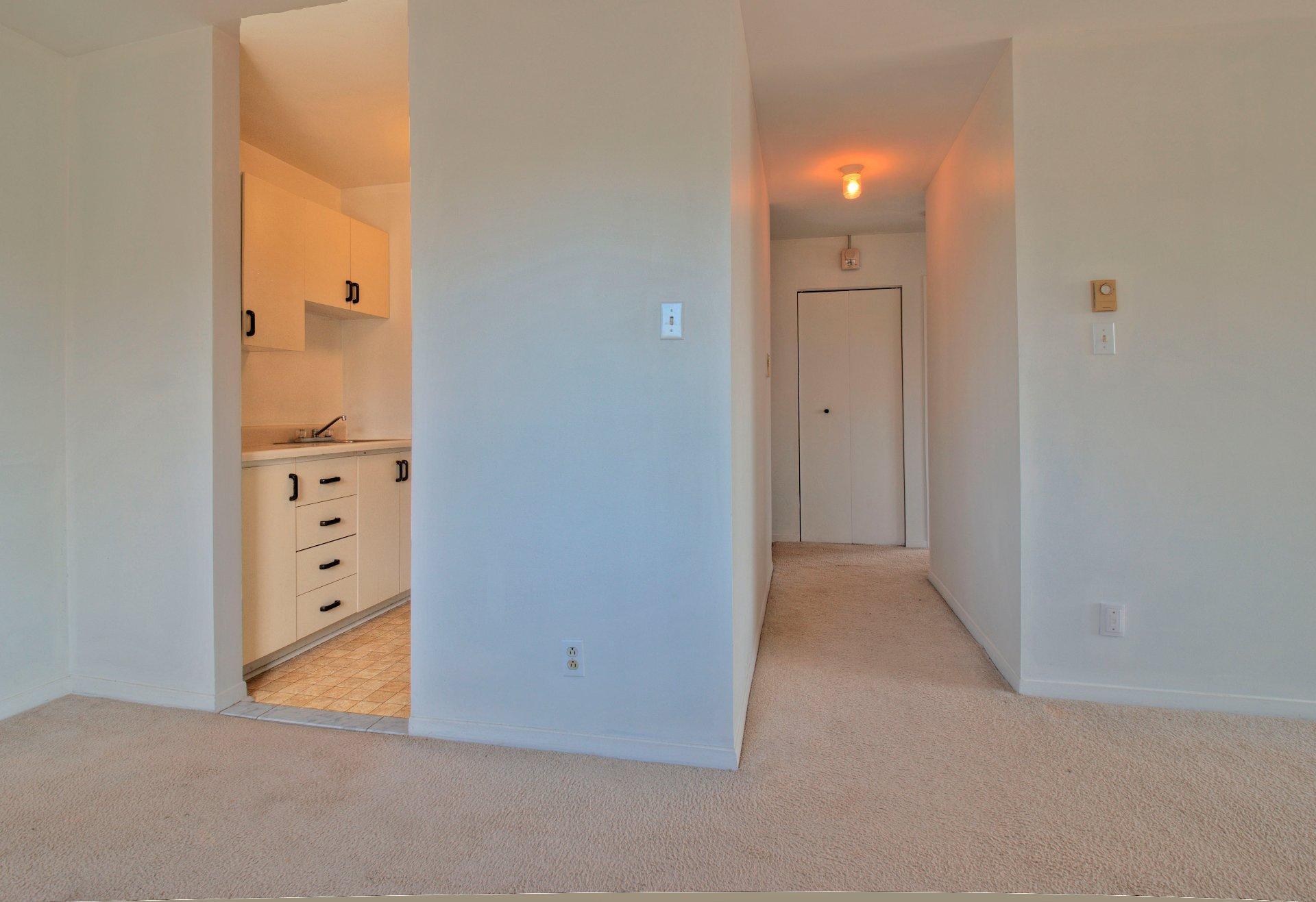 









462


Boul. Alexandre-Taché

, 402,
Gatineau (Hull),




QC
J9J0C2

