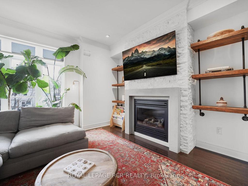 









8343


Kipling

Avenue,
Vaughan,




ON
L4L 2A7

