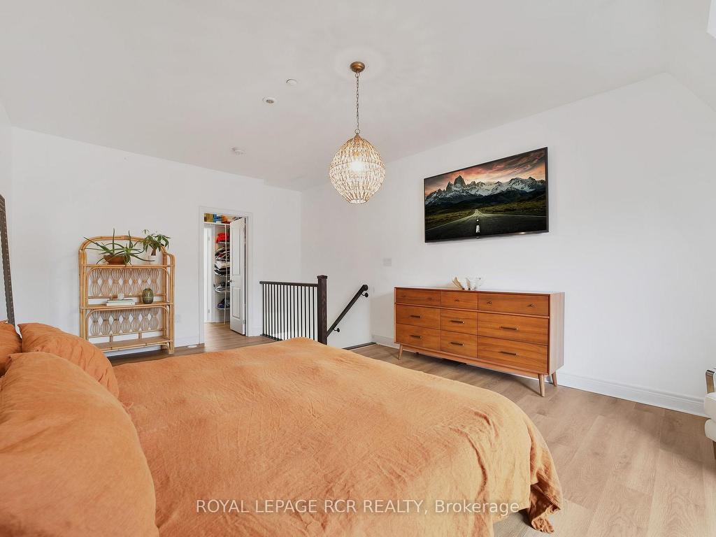 









8343


Kipling

Avenue,
Vaughan,




ON
L4L 2A7

