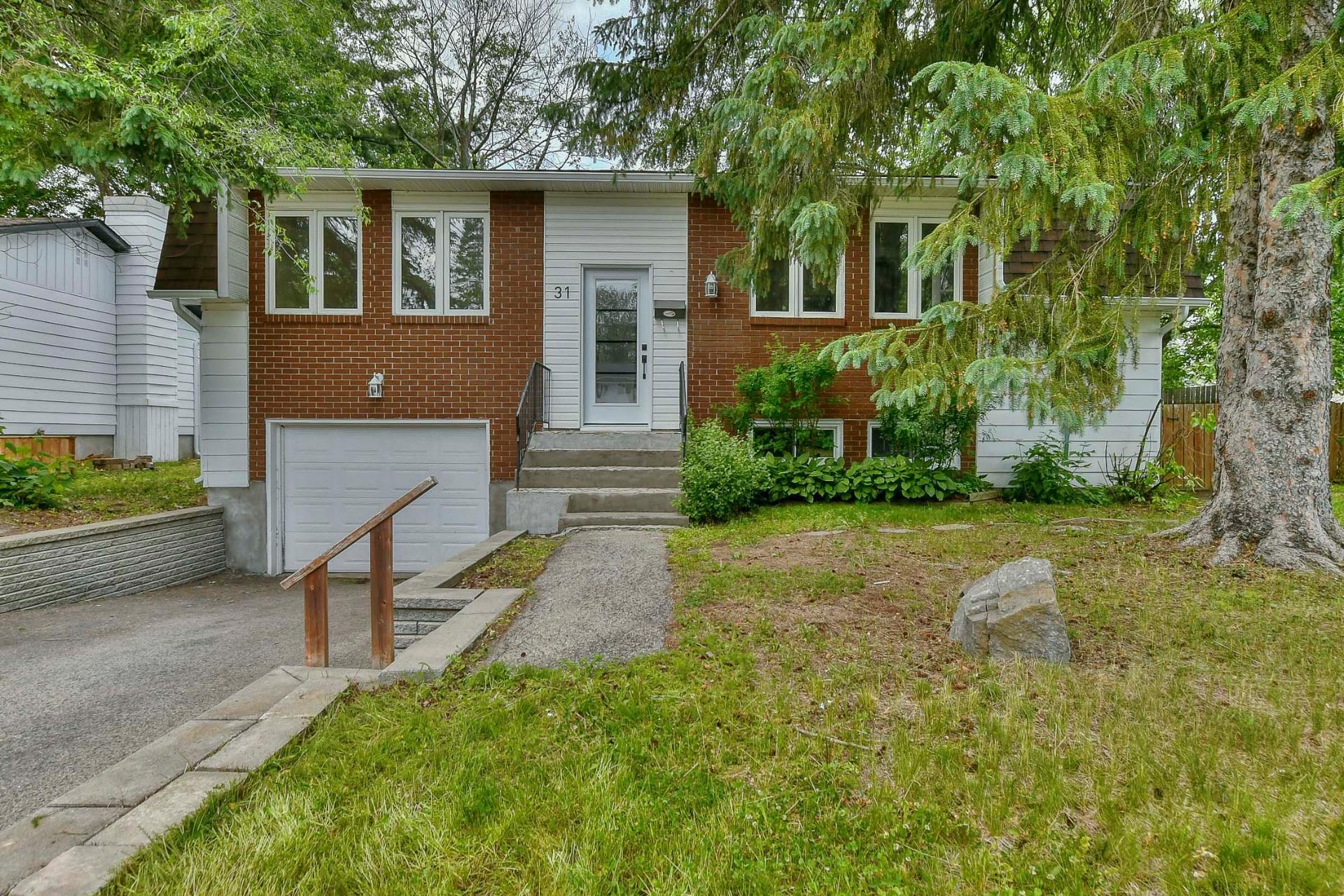 









31


Ch. de Lachalade

,
Lorraine,




QC
J6Z1W5

