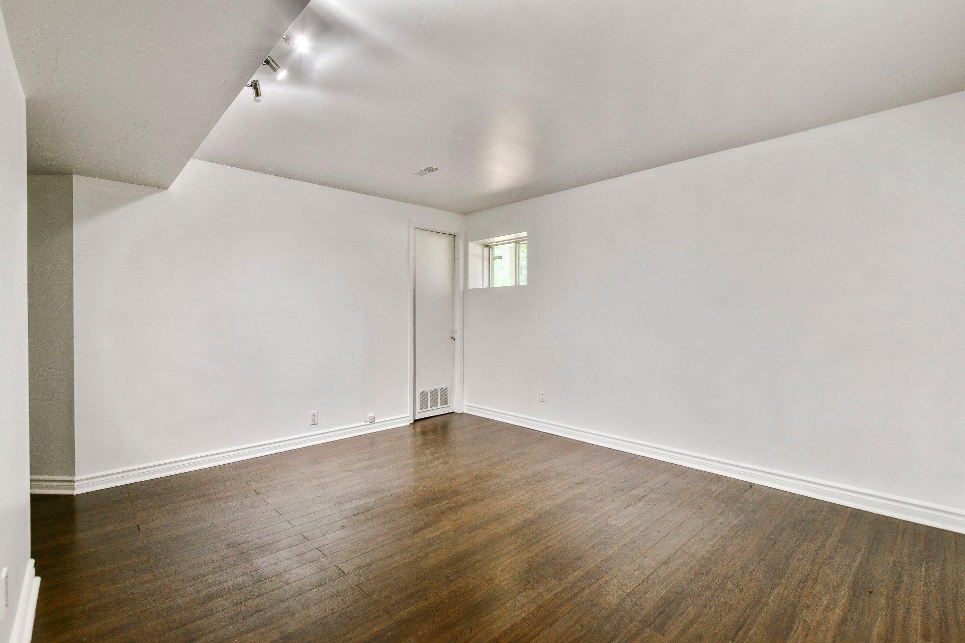 









31


Ch. de Lachalade

,
Lorraine,




QC
J6Z1W5

