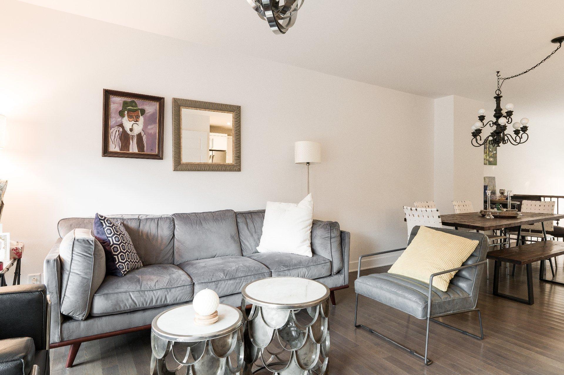 









5780B


Av. Parkhaven

,
Côte-Saint-Luc,




QC
H4W1X9


