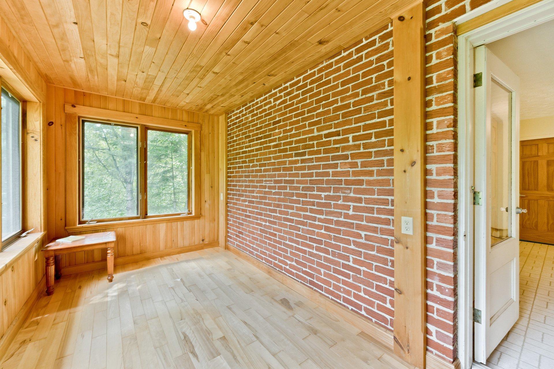 









761


Ch. Biron

,
Ascot Corner,




QC
J0B1A0

