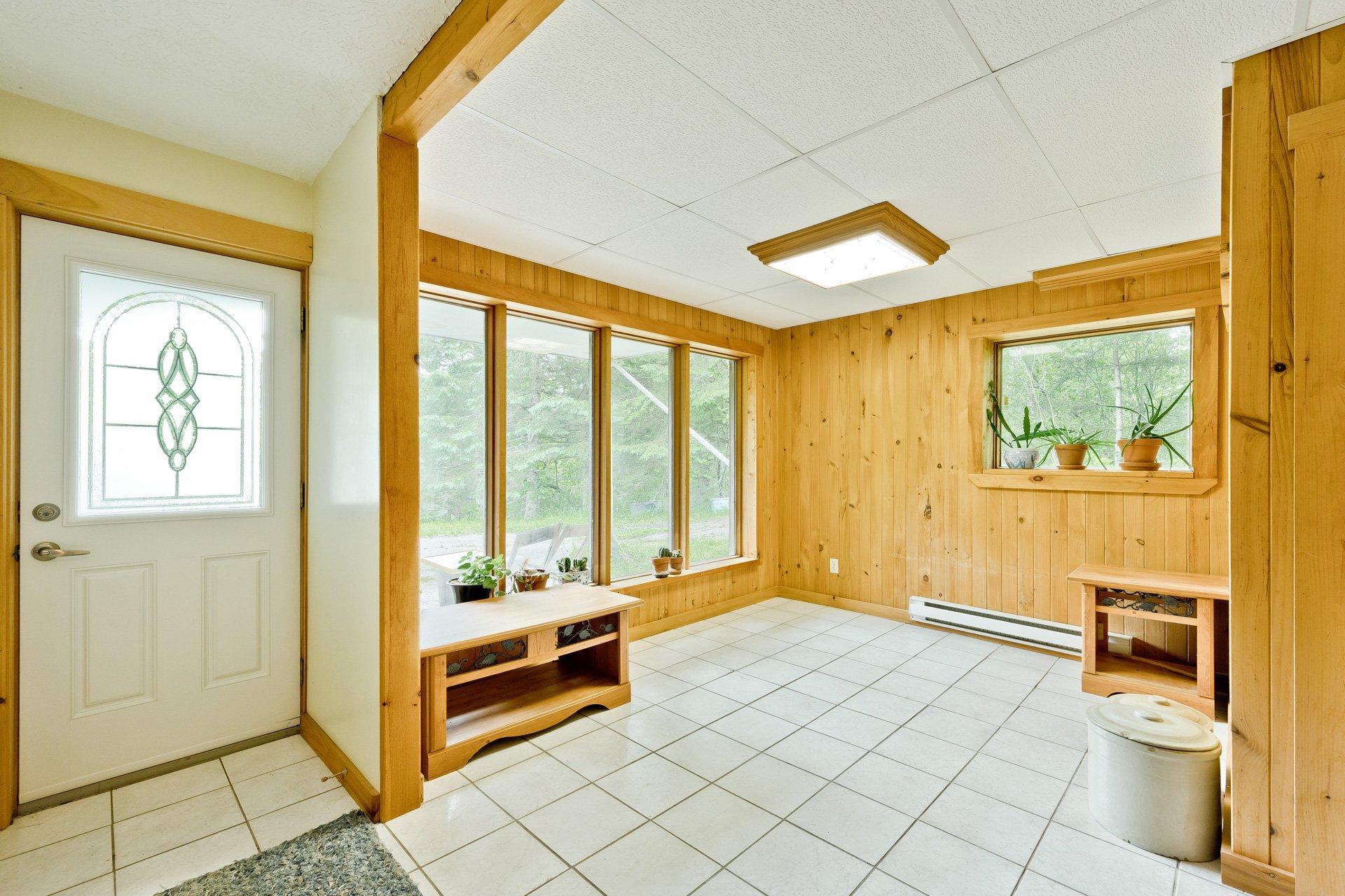 









761


Ch. Biron

,
Ascot Corner,




QC
J0B1A0

