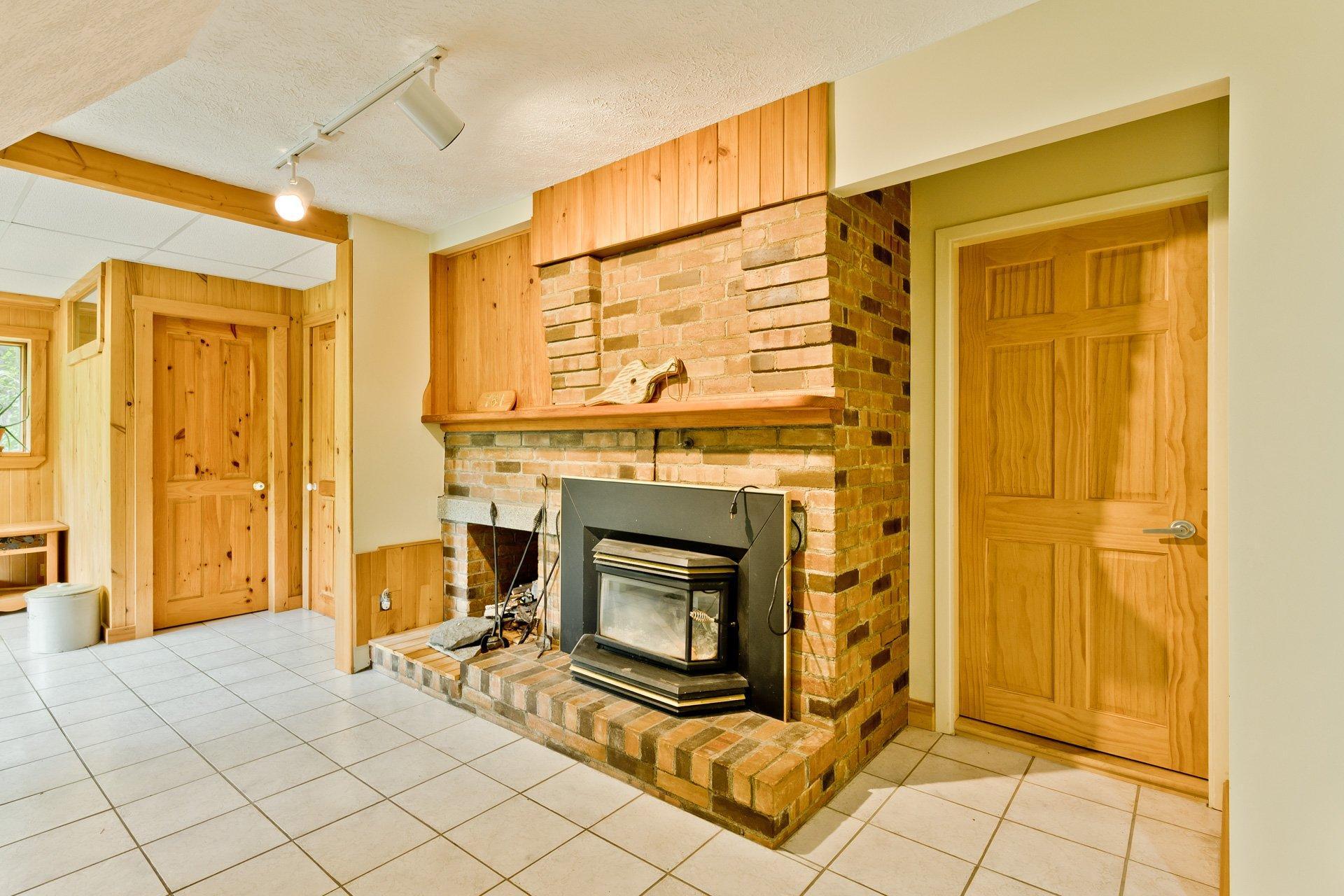 









761


Ch. Biron

,
Ascot Corner,




QC
J0B1A0


