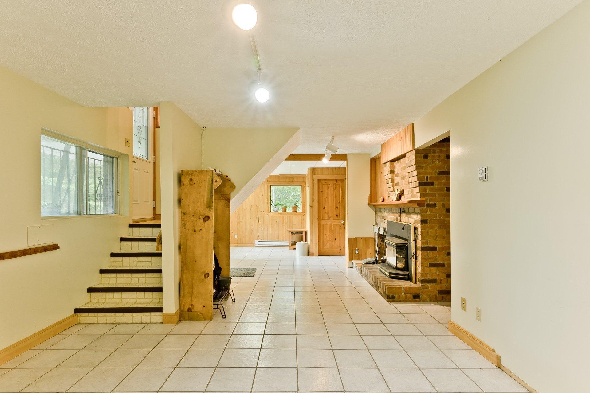 









761


Ch. Biron

,
Ascot Corner,




QC
J0B1A0

