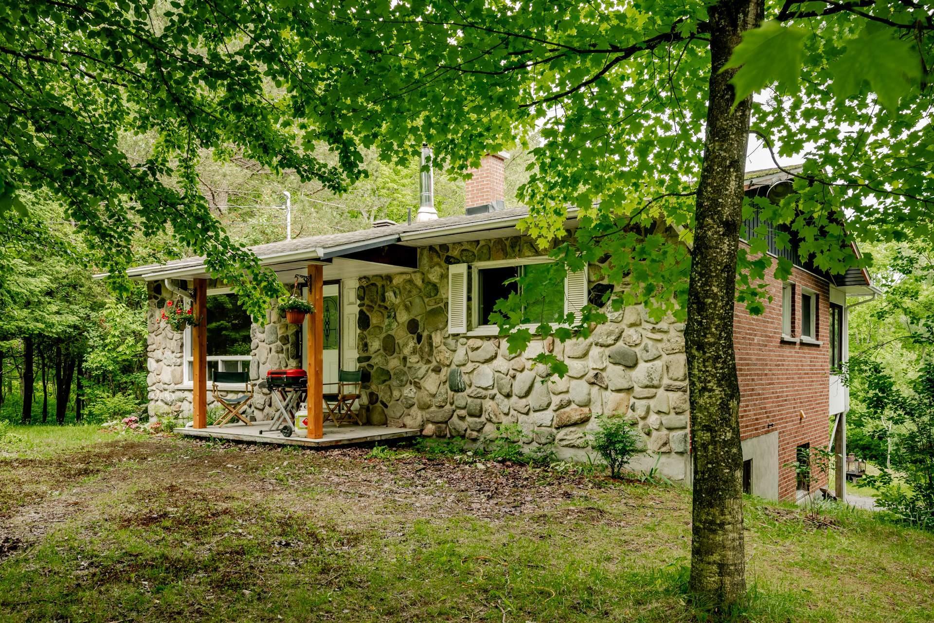 









761


Ch. Biron

,
Ascot Corner,




QC
J0B1A0

