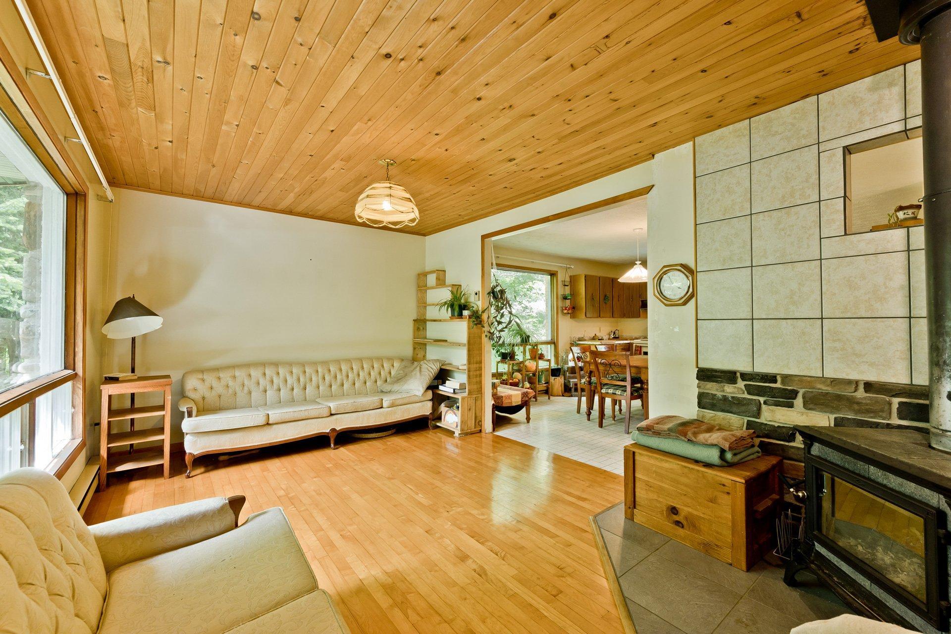 









761


Ch. Biron

,
Ascot Corner,




QC
J0B1A0

