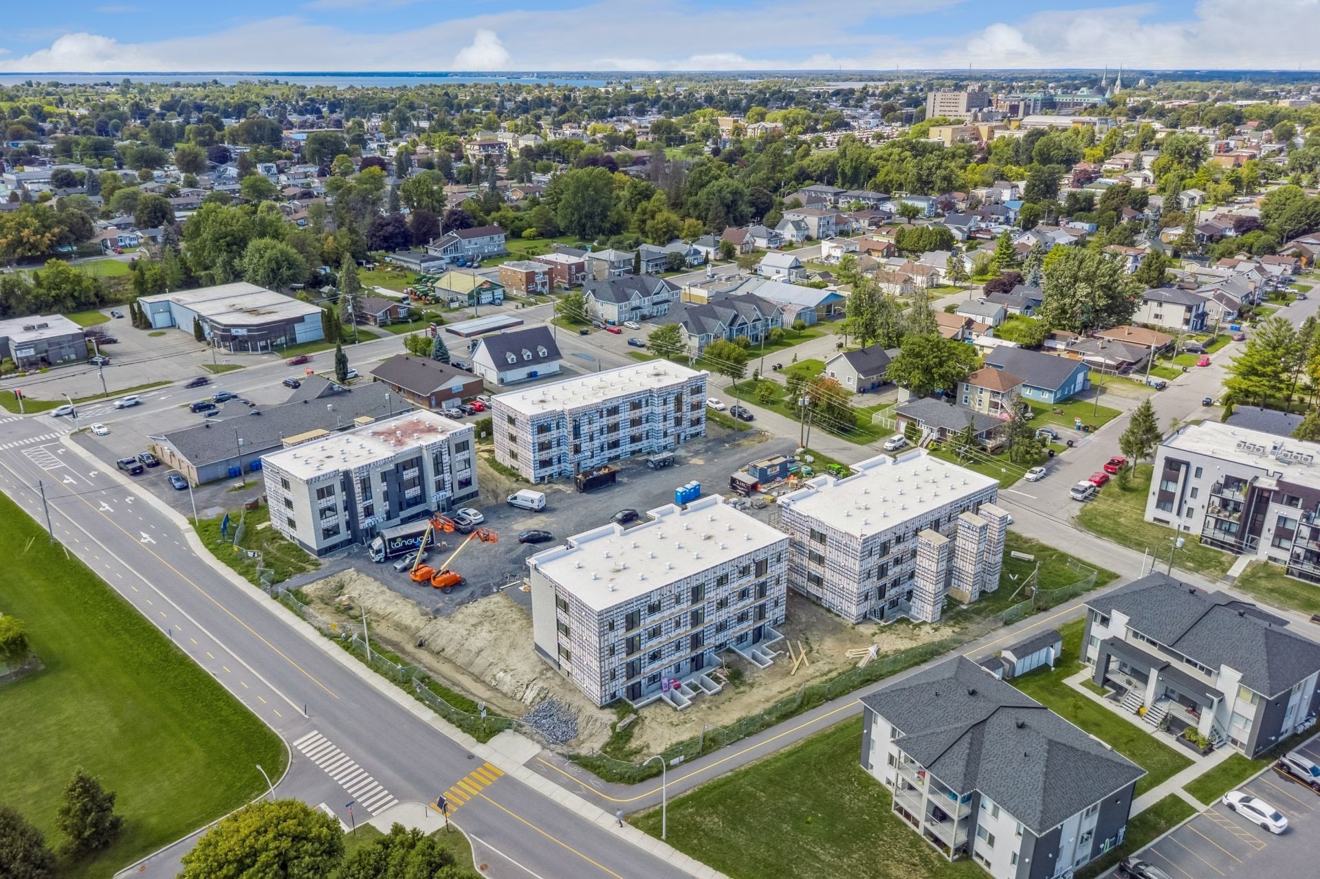 









307


Rue Viau

, 6,
Salaberry-de-Valleyfield,




QC
J6T3B4

