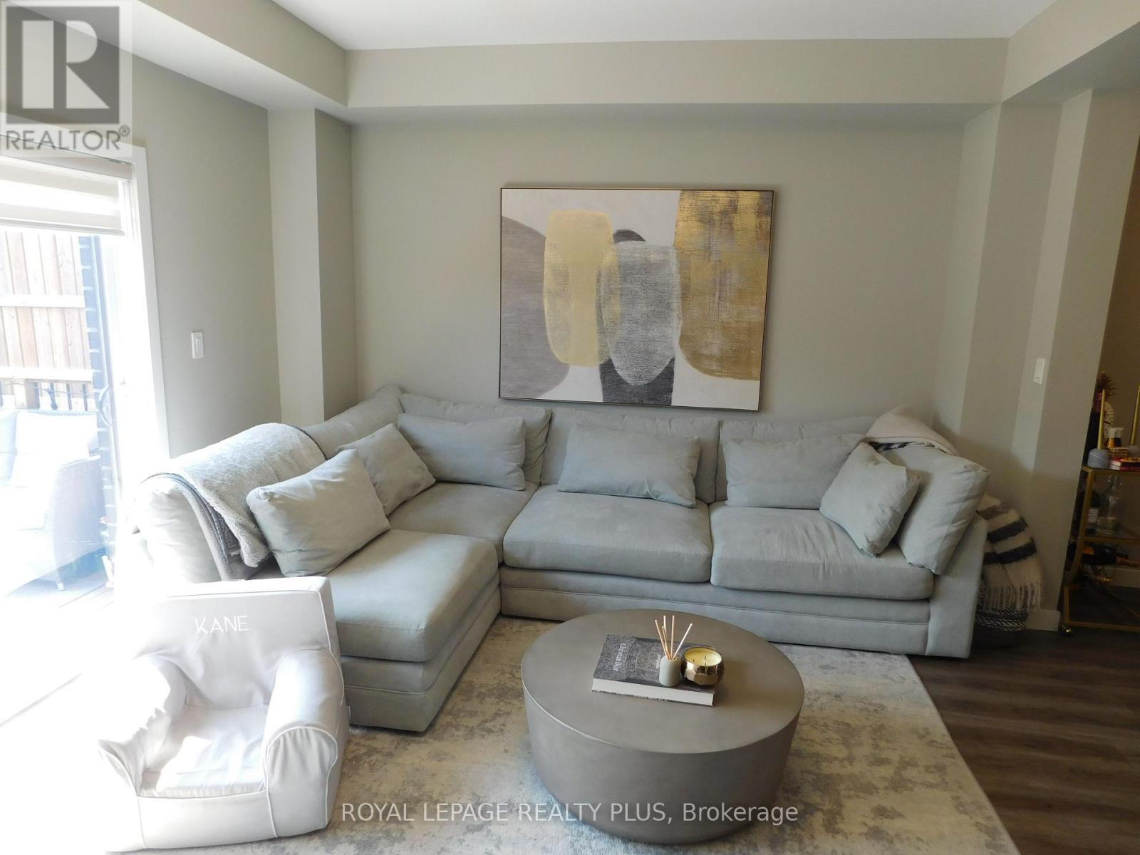 












612 CARYNDALE DRIVE

,
Kitchener,




Ontario
N2R1M9

