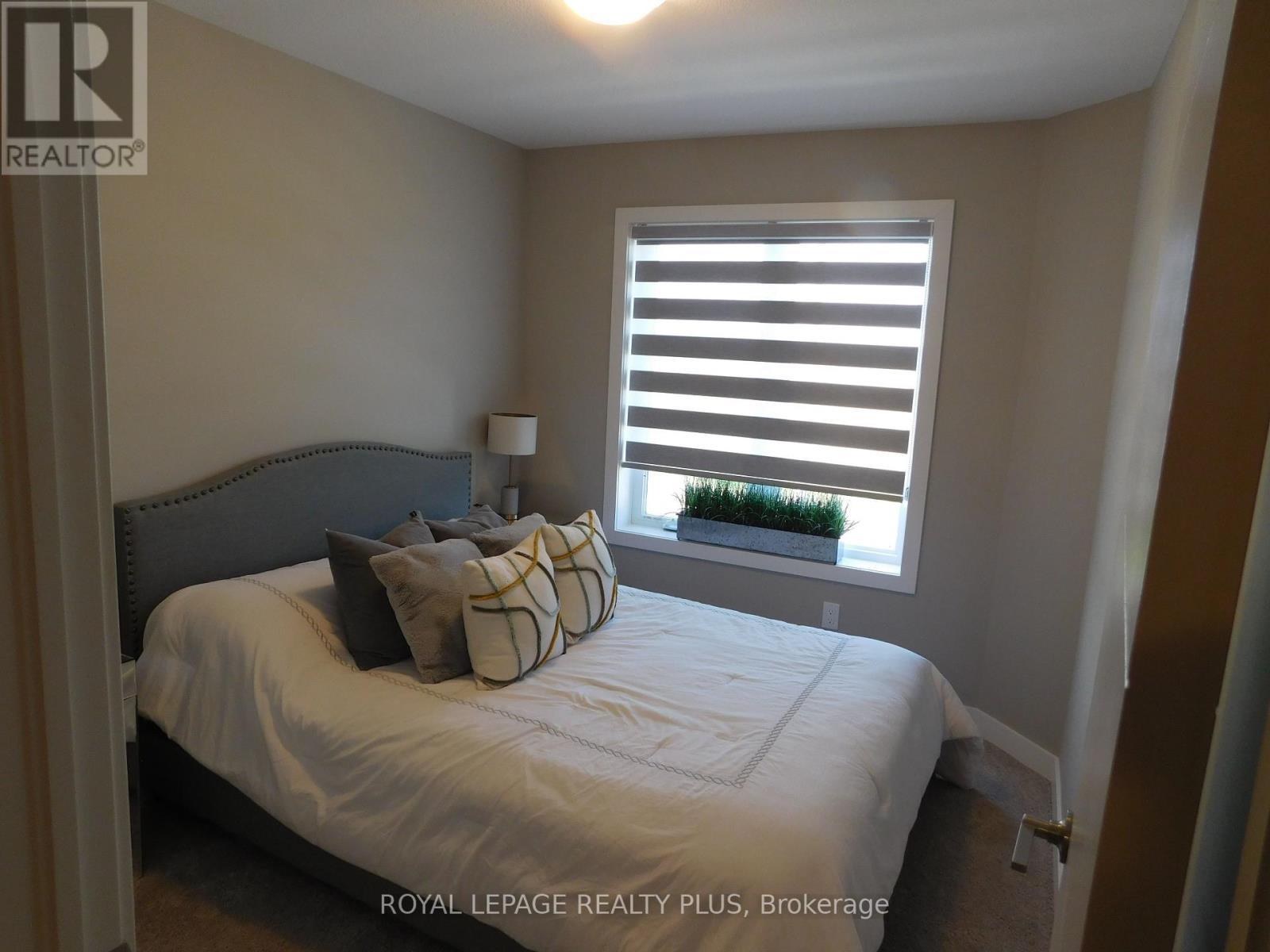












612 CARYNDALE DRIVE

,
Kitchener,




Ontario
N2R1M9

