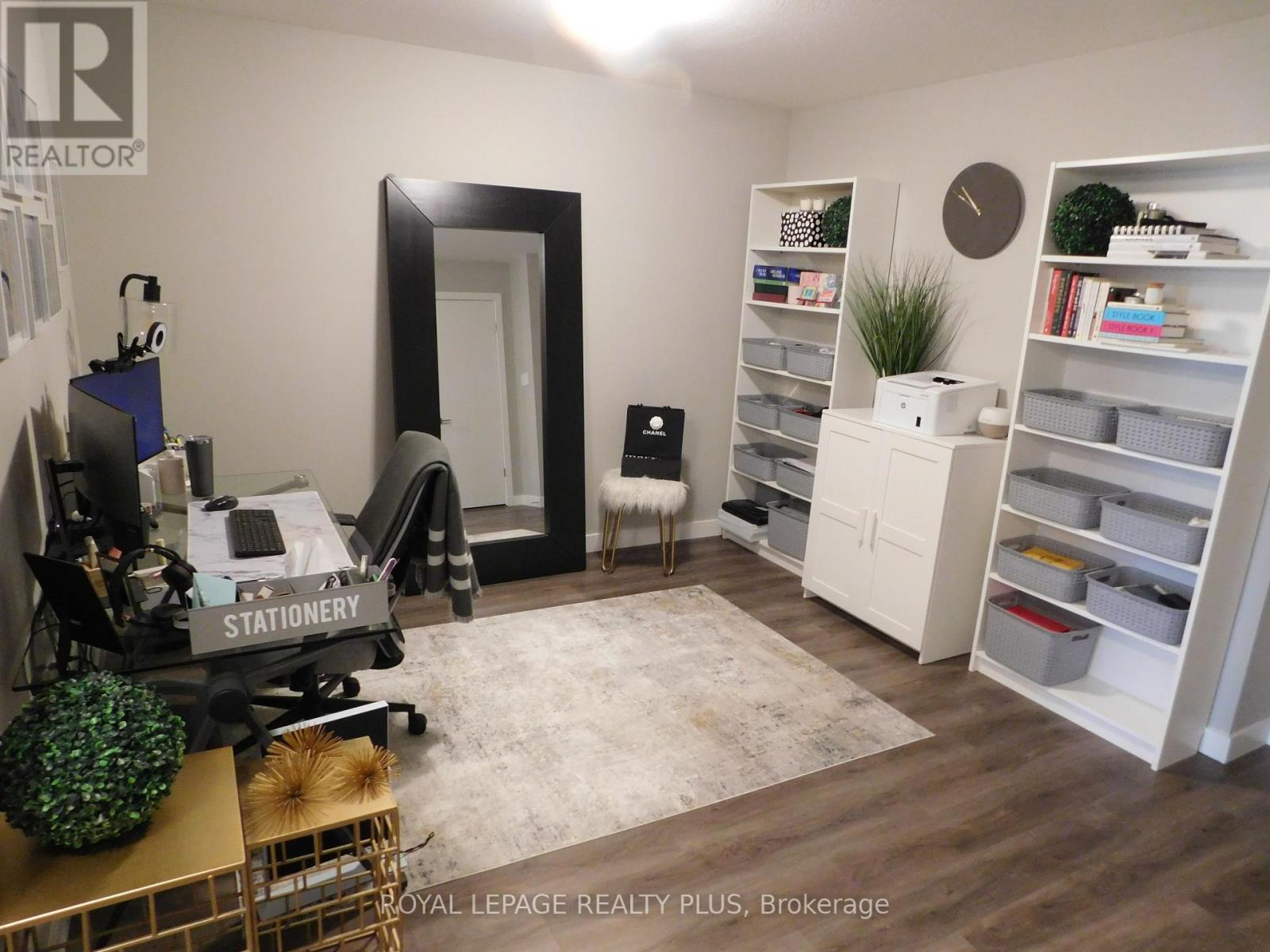 












612 CARYNDALE DRIVE

,
Kitchener,




Ontario
N2R1M9

