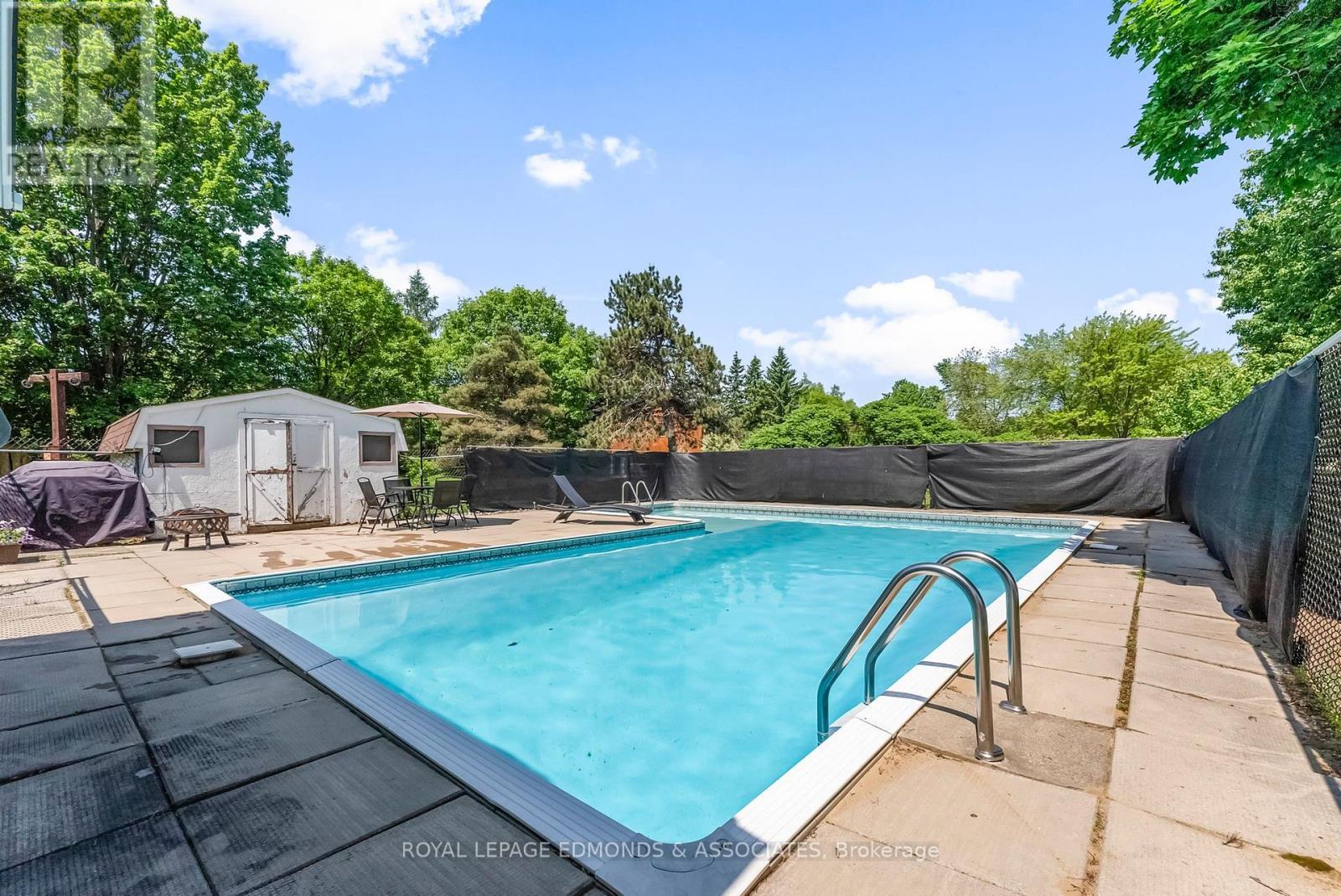 












6 SPRINGHILL CRESCENT

,
Petawawa,




Ontario
K8A7H9

