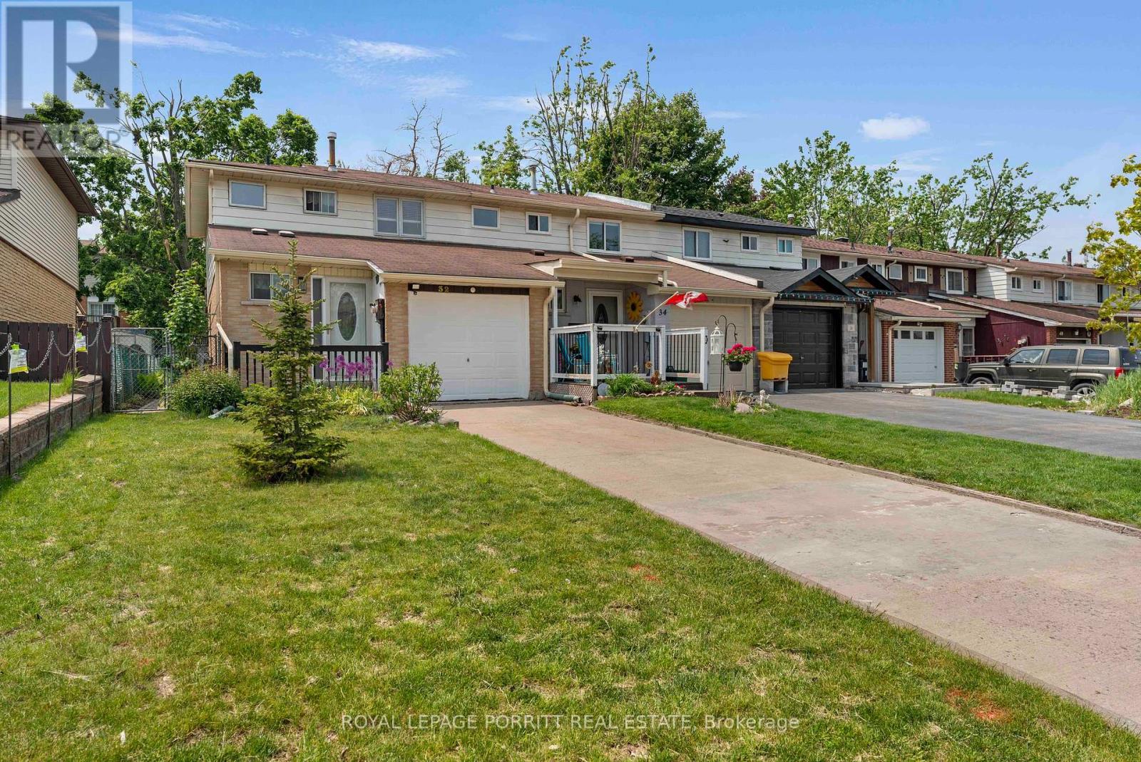 












32 CHAUCER CRESCENT

,
Barrie,




Ontario
L4N4T7

