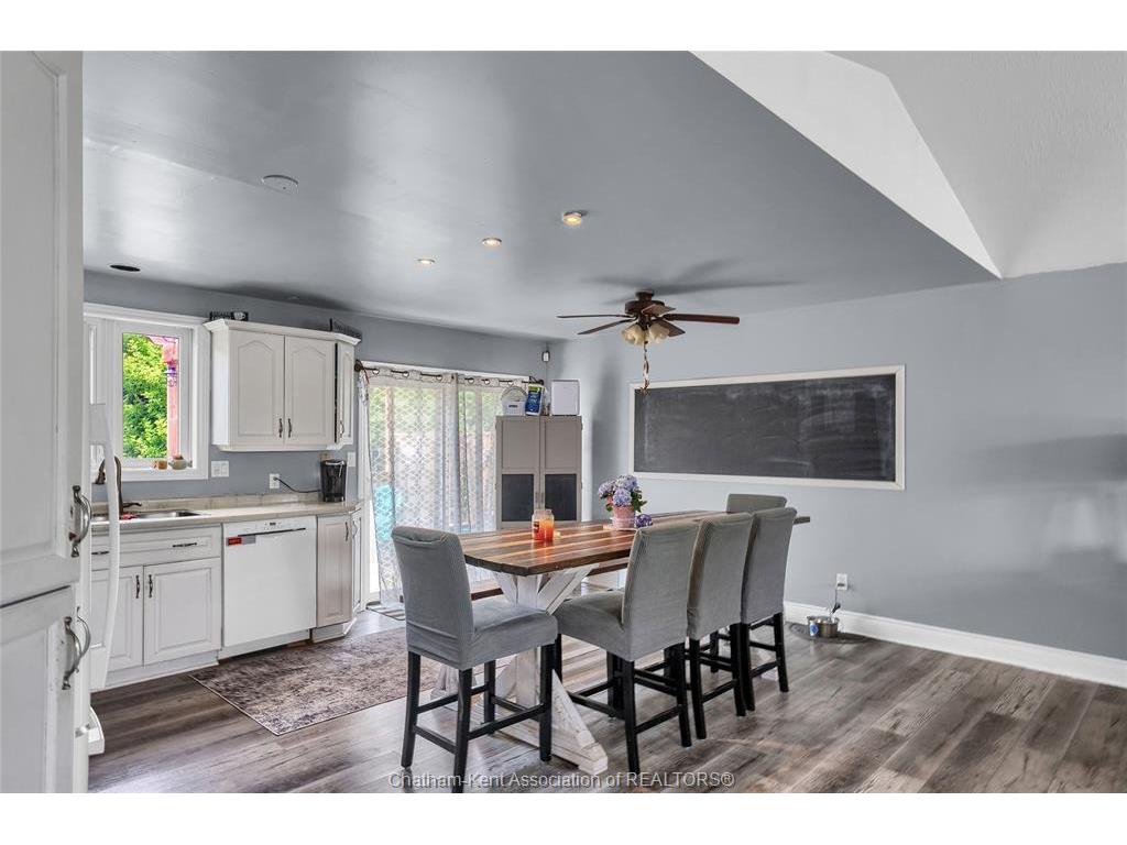 









160


Valley

Road,
Chatham,




ON
N7L 5L4

