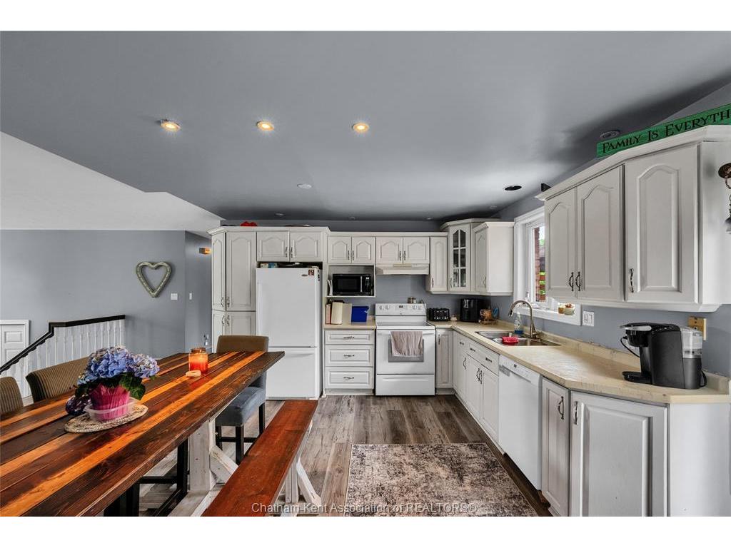 









160


Valley

Road,
Chatham,




ON
N7L 5L4

