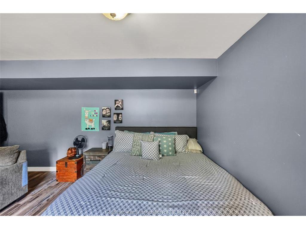 









160


Valley

Road,
Chatham,




ON
N7L 5L4

