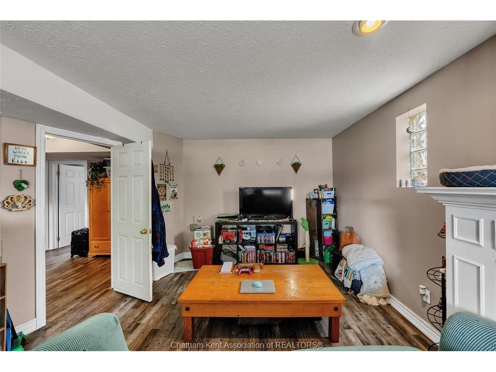 









160


Valley

Road,
Chatham,




ON
N7L 5L4

