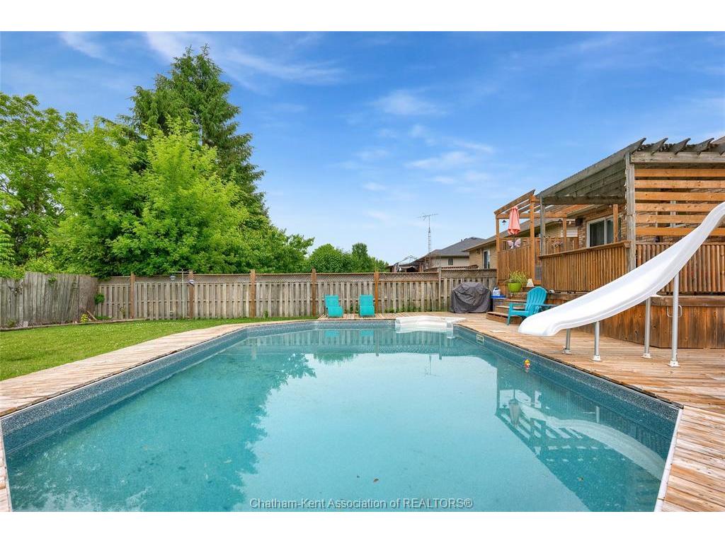 









160


Valley

Road,
Chatham,




ON
N7L 5L4

