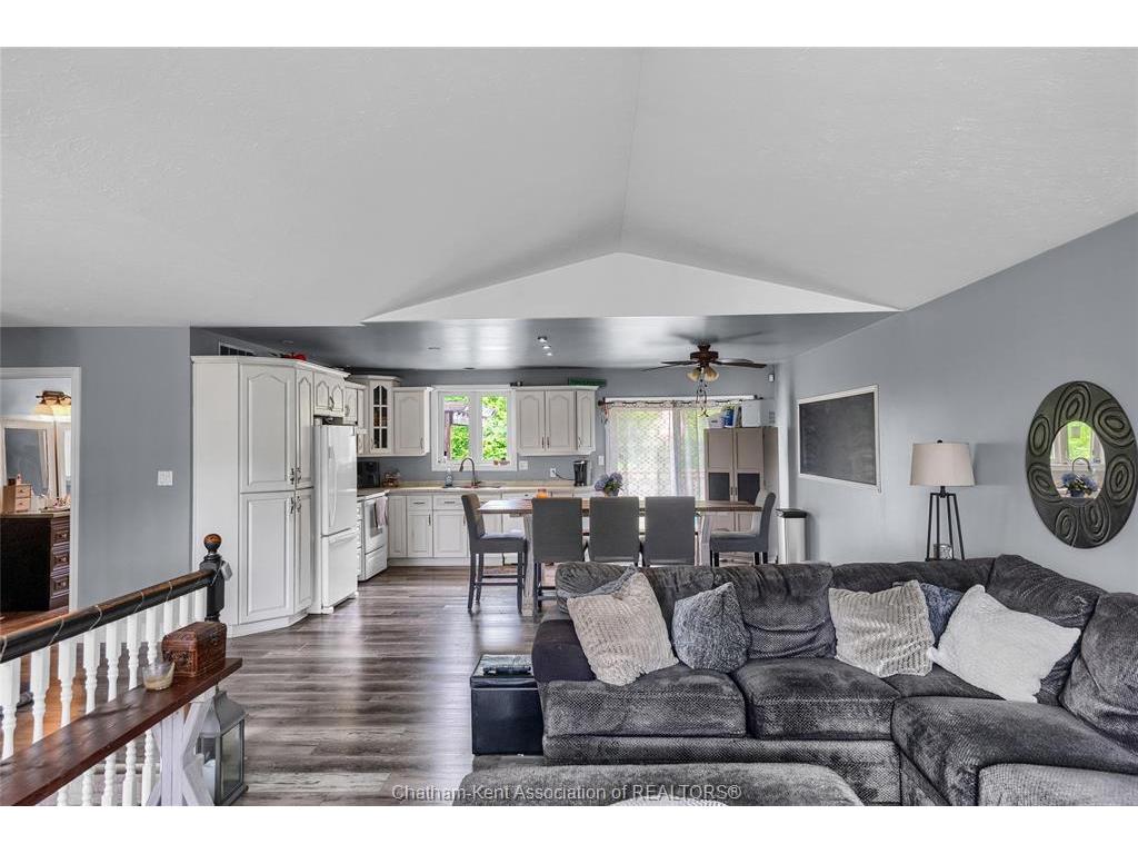 









160


Valley

Road,
Chatham,




ON
N7L 5L4

