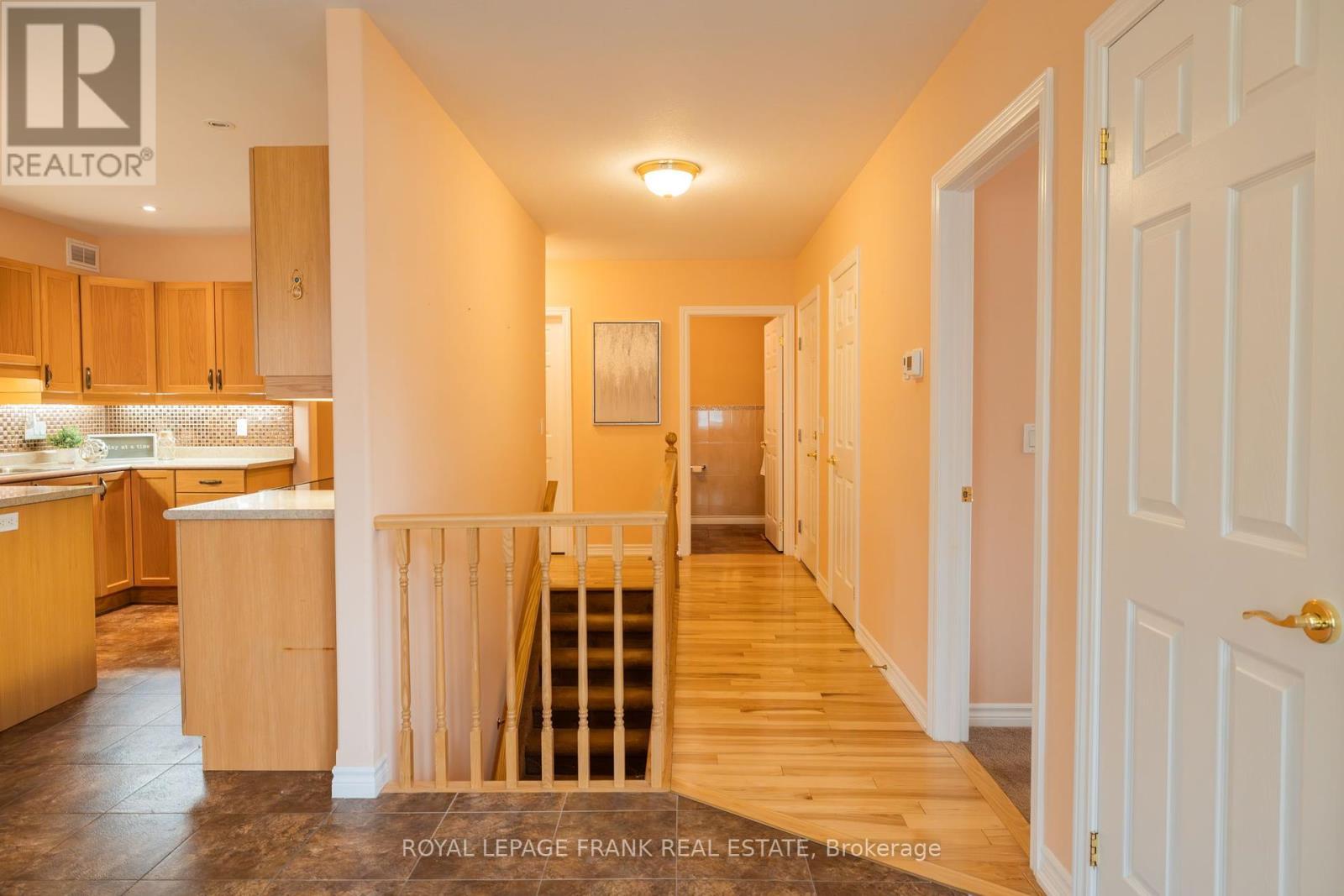 












96 VILLAGE CRESCENT

,
Peterborough West (South),




Ontario
K9J0A9

