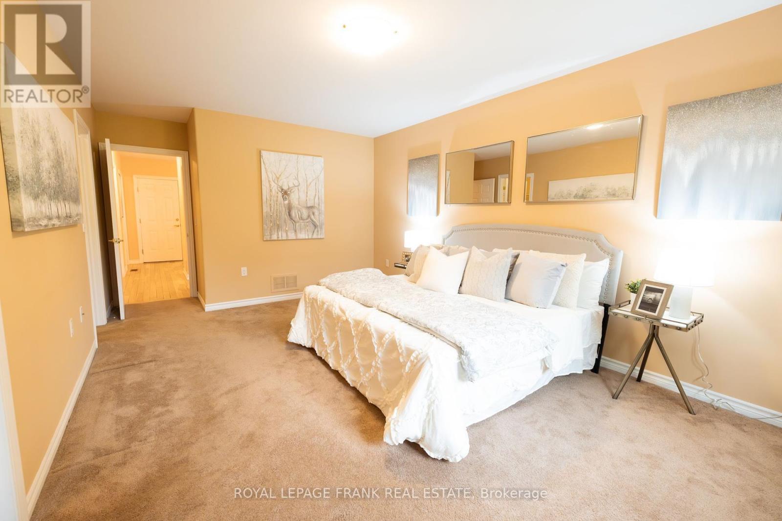 












96 VILLAGE CRESCENT

,
Peterborough West (South),




Ontario
K9J0A9

