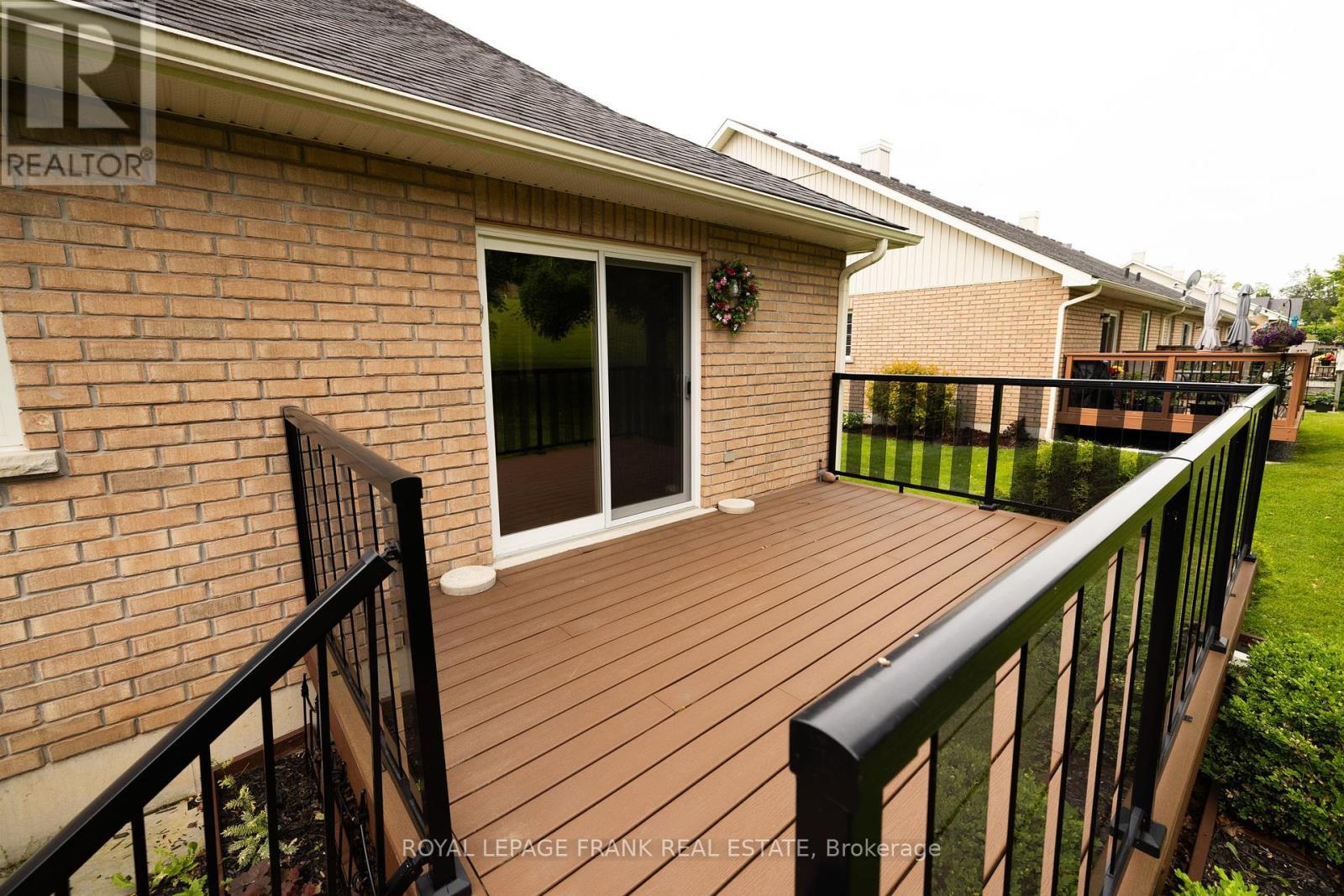 












96 VILLAGE CRESCENT

,
Peterborough West (South),




Ontario
K9J0A9

