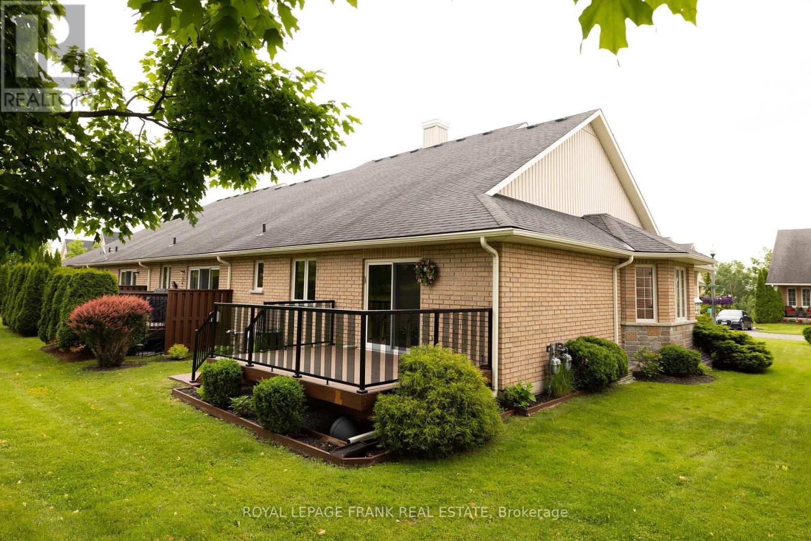 












96 VILLAGE CRESCENT

,
Peterborough West (South),




Ontario
K9J0A9

