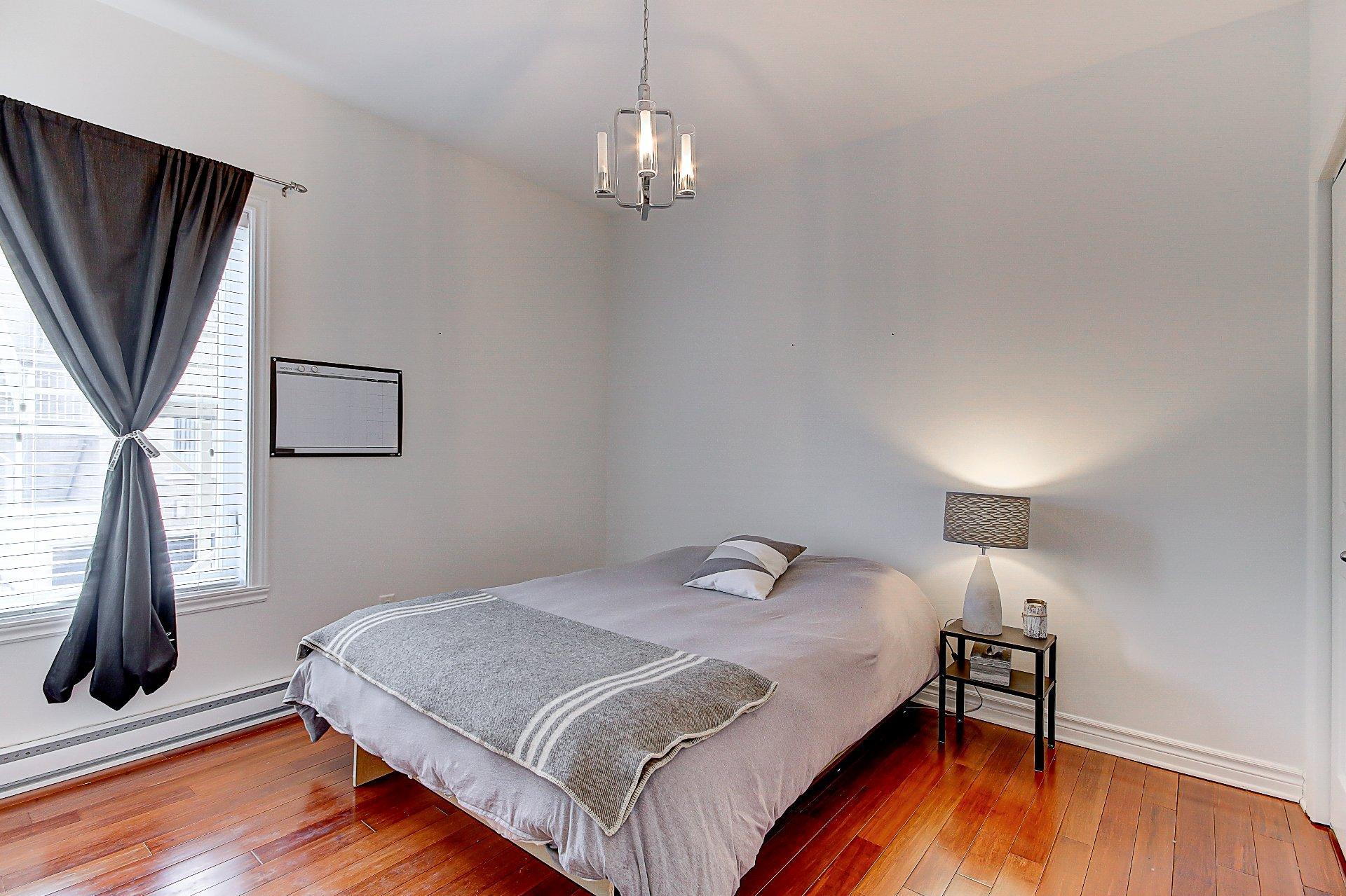 









271


Rue Deslières

, 1B,
Saint-Bruno-de-Montarville,




QC
J3V6P9

