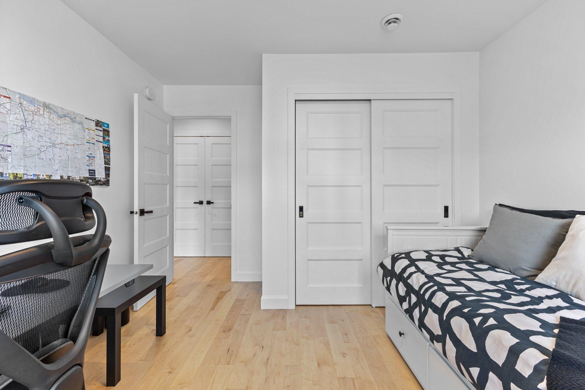 









4132


Rue Madeleine-Roy

,
Trois-Rivières,




QC
G8V0J4

