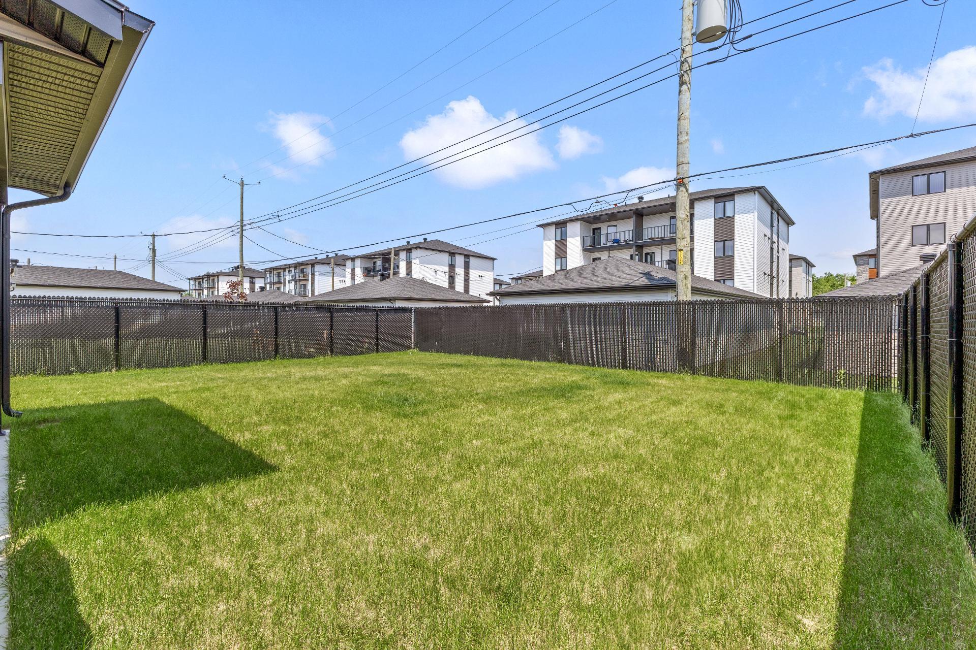 









4132


Rue Madeleine-Roy

,
Trois-Rivières,




QC
G8V0J4


