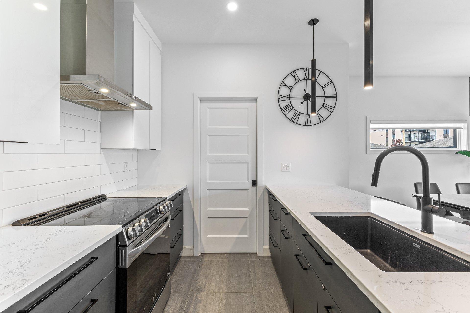 









4132


Rue Madeleine-Roy

,
Trois-Rivières,




QC
G8V0J4

